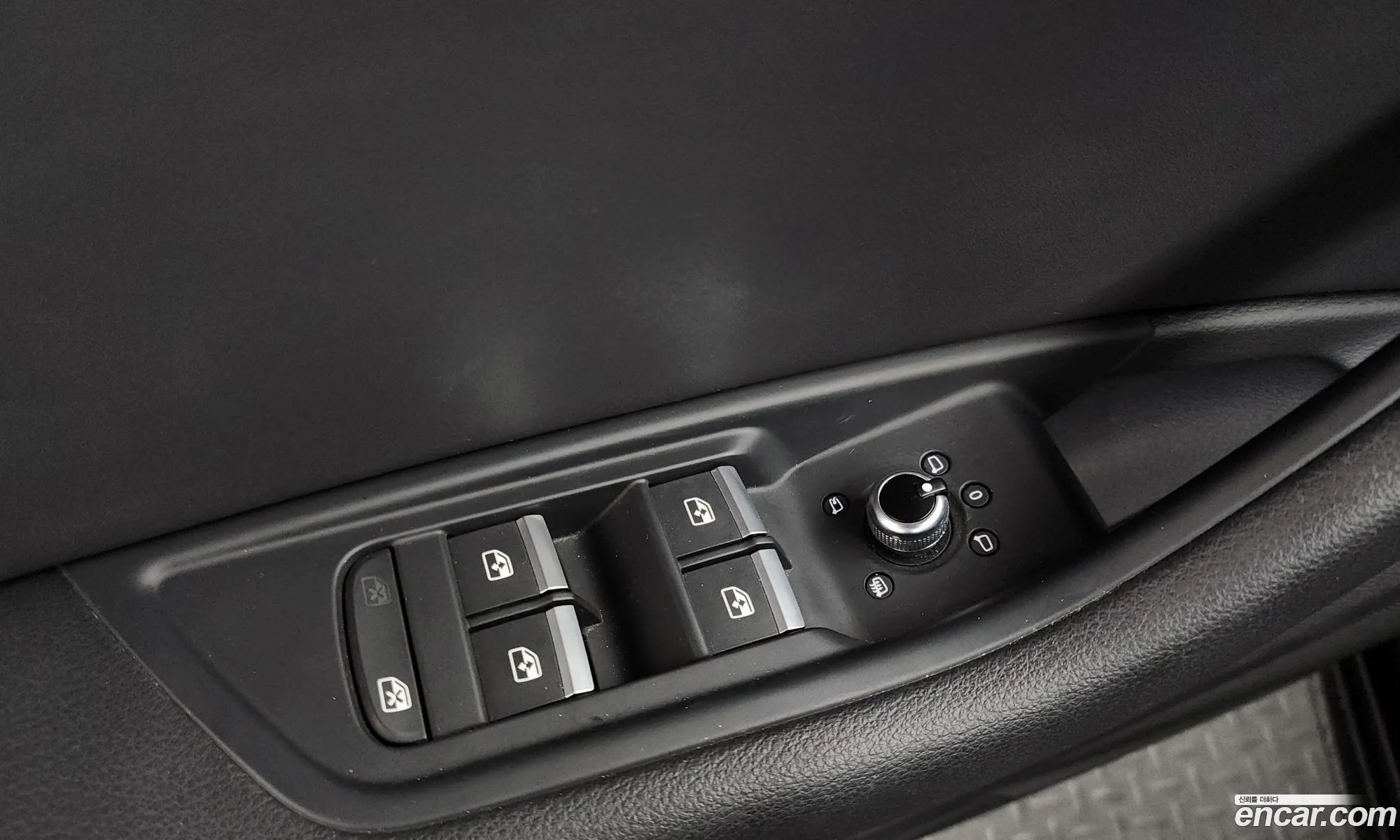 Audi A4 2020 WAUZZZF43LA064508 — 3