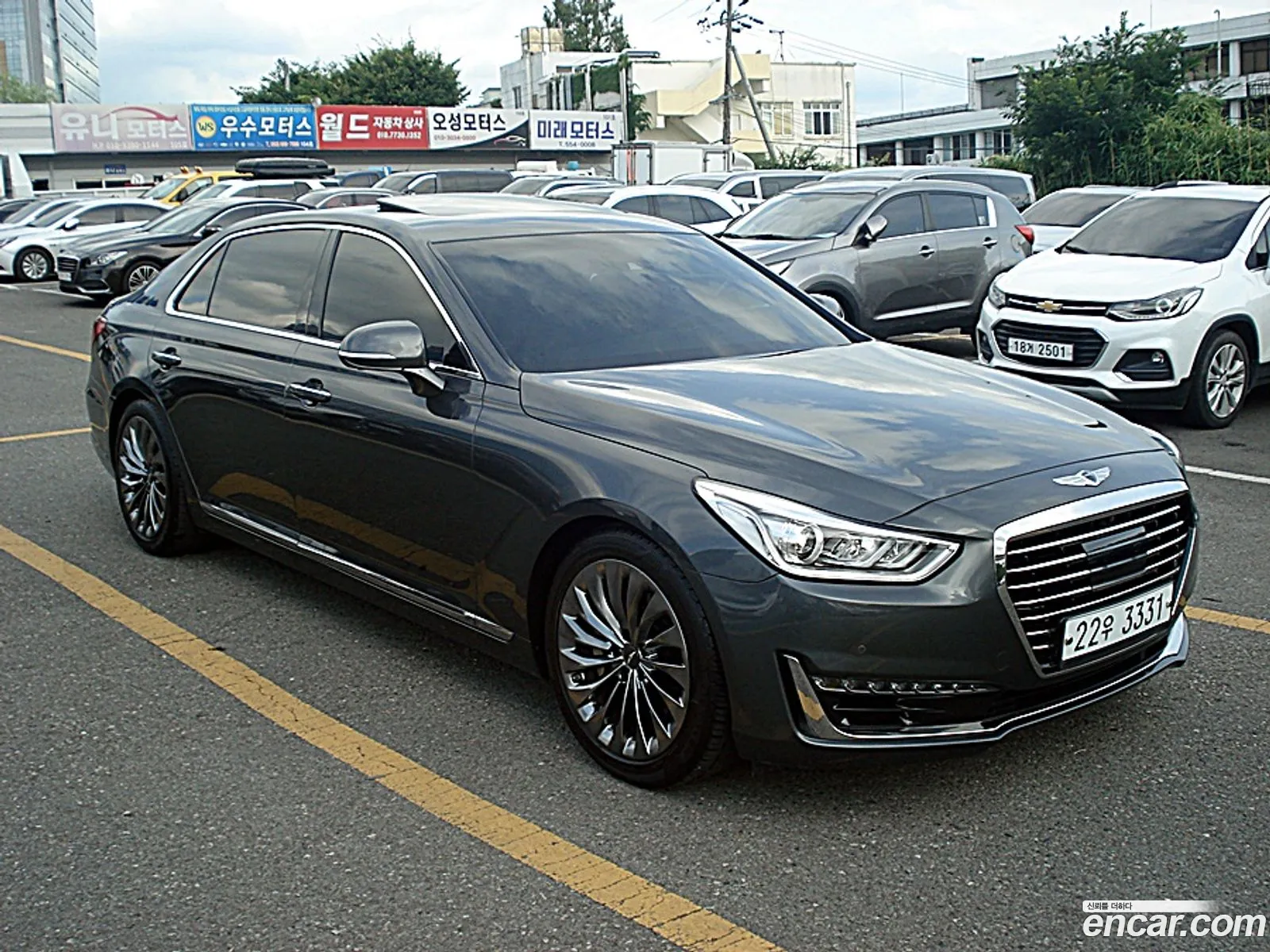 Genesis EQ900 2017 — 12