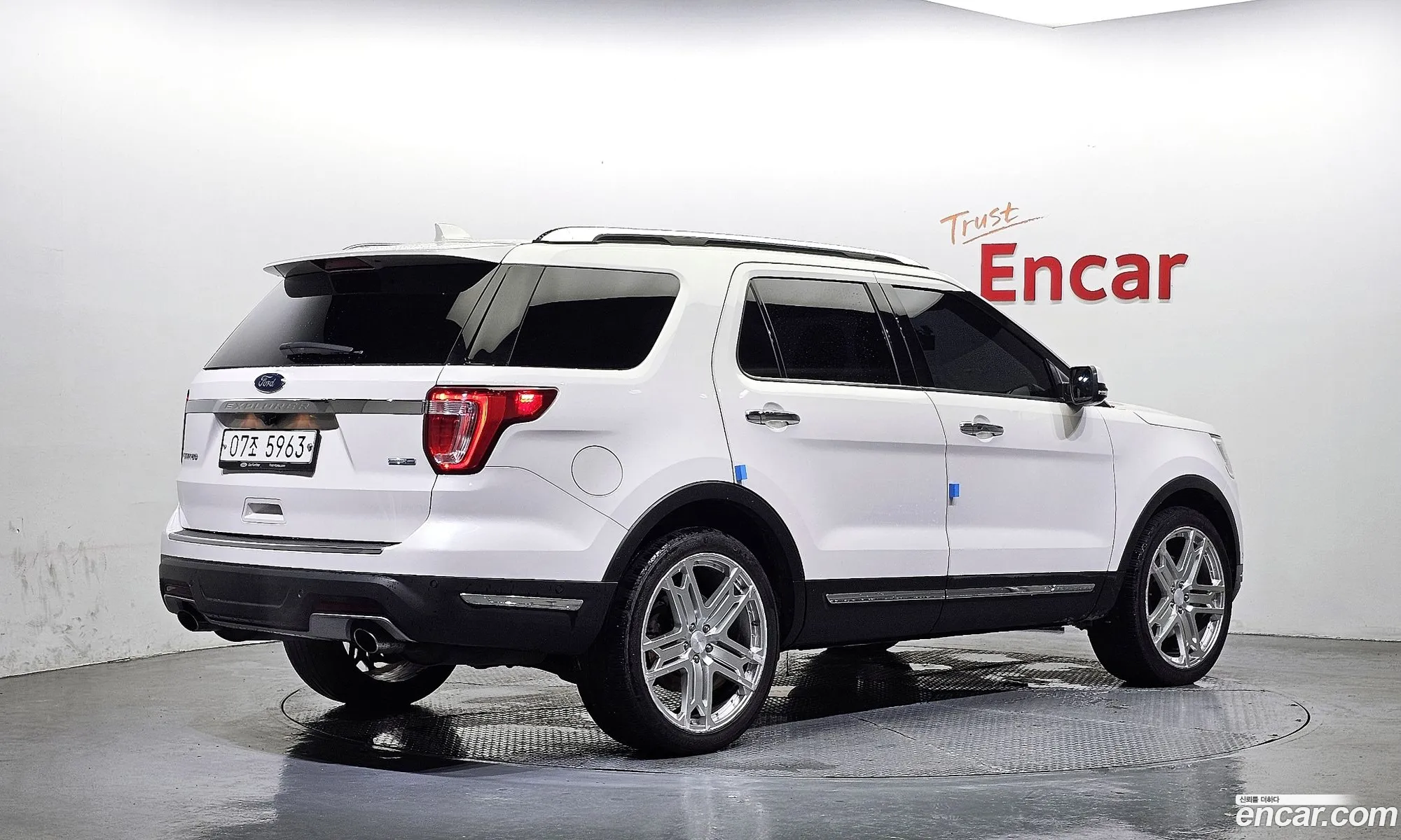 Ford Explorer 2018 — 16