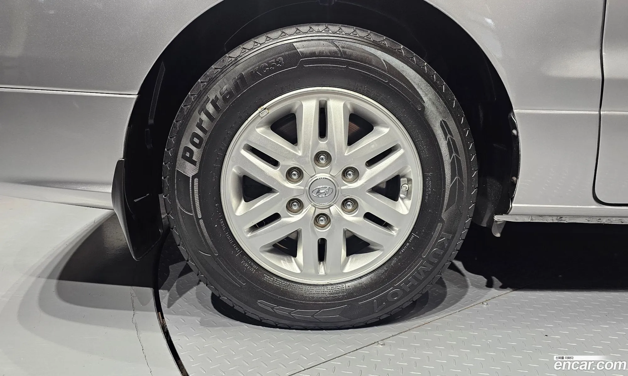 Hyundai Grand Starex 2020 — 27