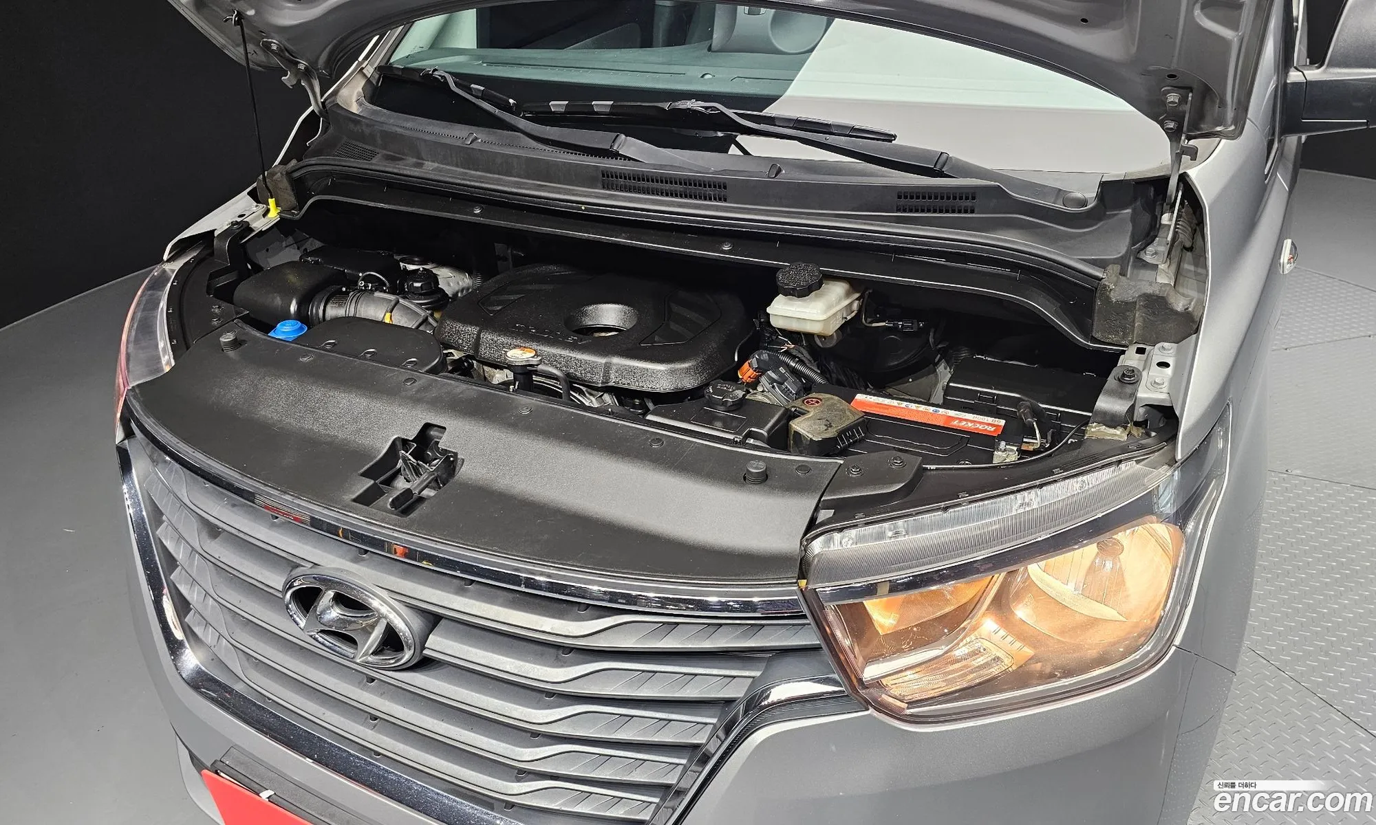 Hyundai Grand Starex 2020 — 32
