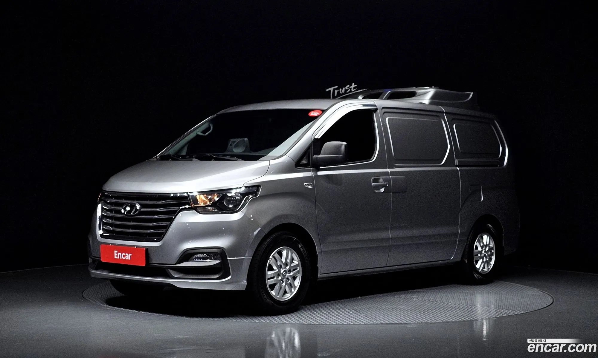 Hyundai Grand Starex 2020 — 24