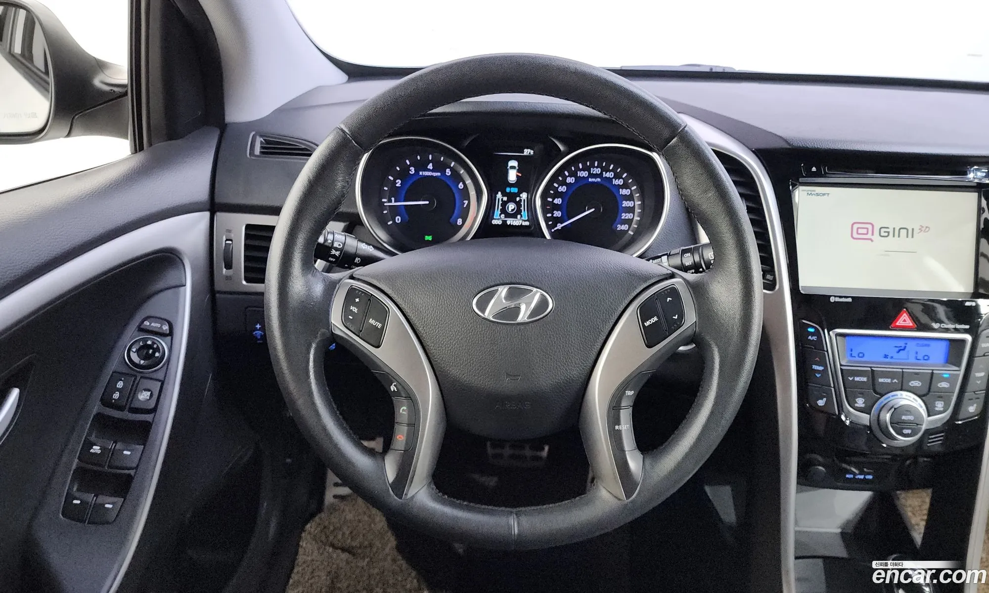 Hyundai i30 2012 — 16
