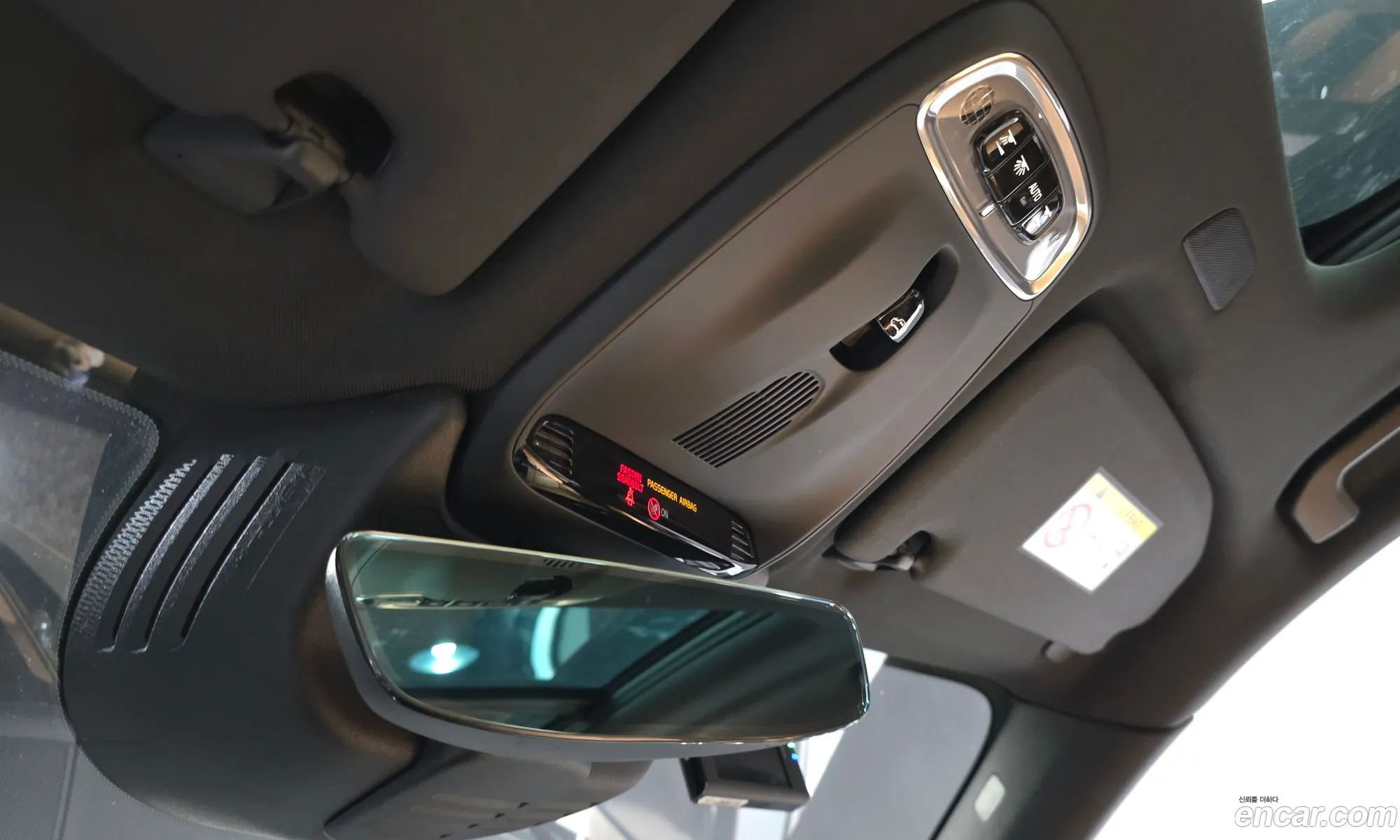Volvo XC60 2019 YV1UZ68TCK1314464 — 2