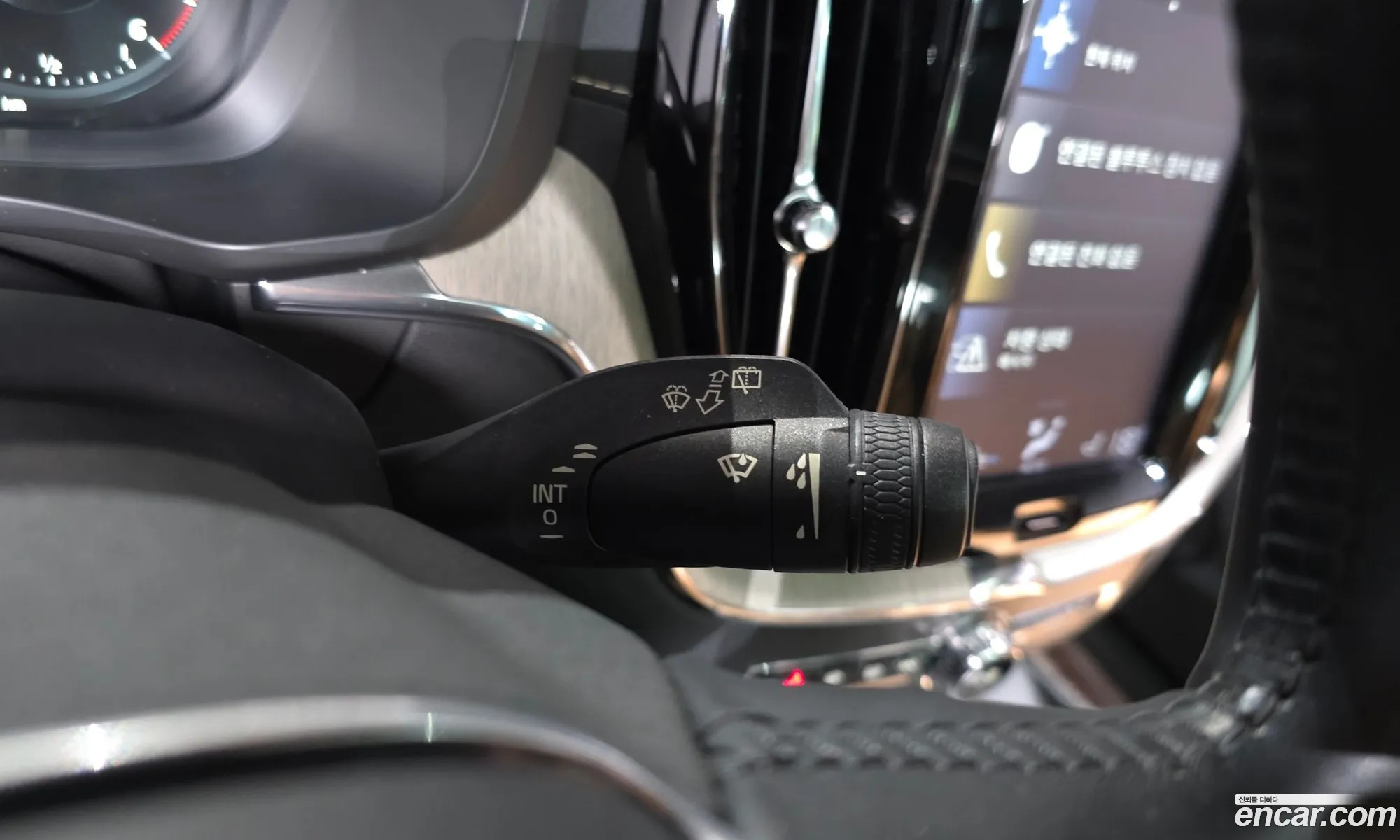 Volvo XC60 2019 YV1UZ68TCK1314464 — 27