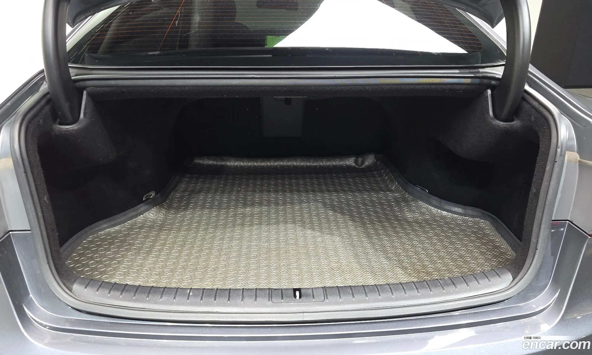 Hyundai Genesis DH 2014 — 18