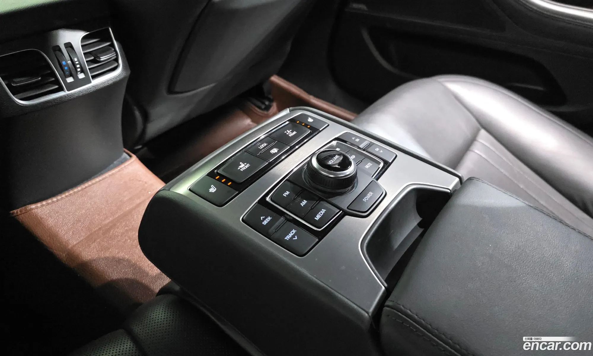 Hyundai Genesis DH 2014 — 4