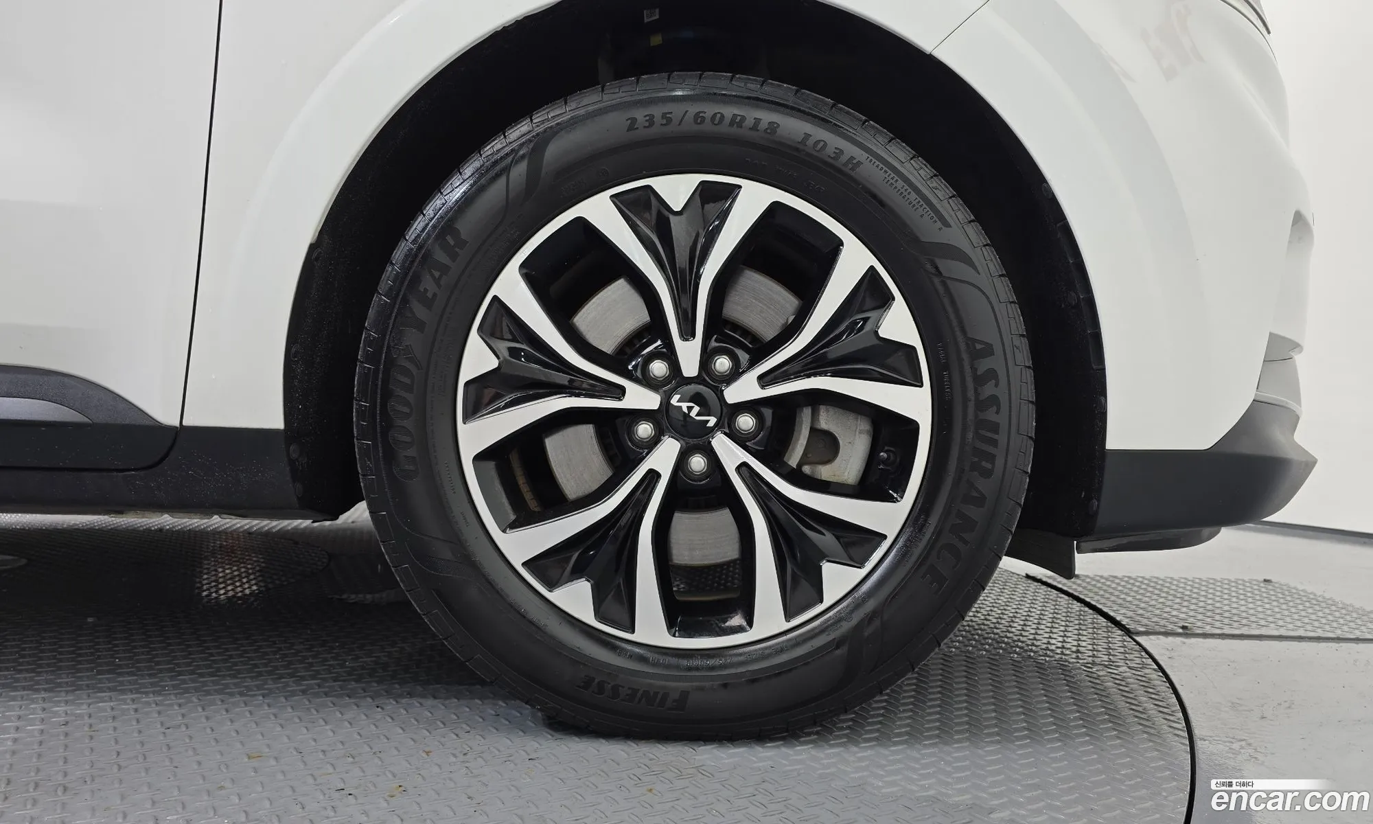 Kia Carnival 2022 — 17