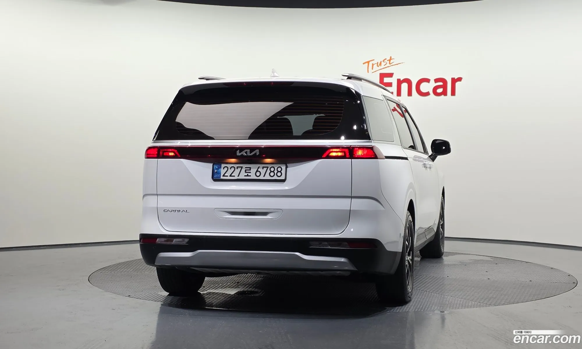 Kia Carnival 2022 — 30