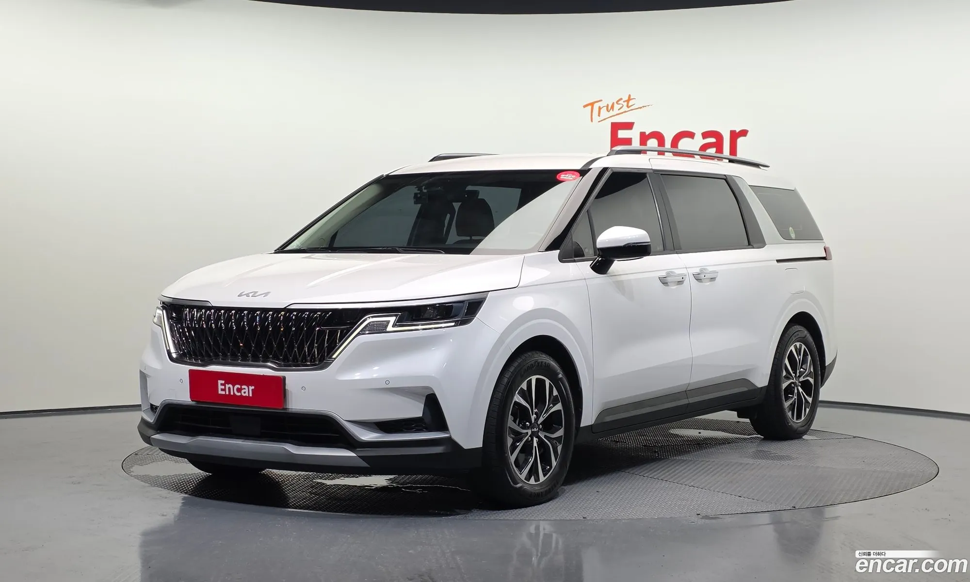 Kia Carnival 2022 — 16