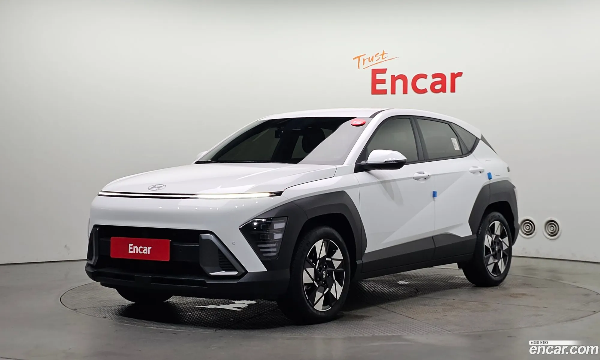Hyundai Kona Hybrid 2024 — 10