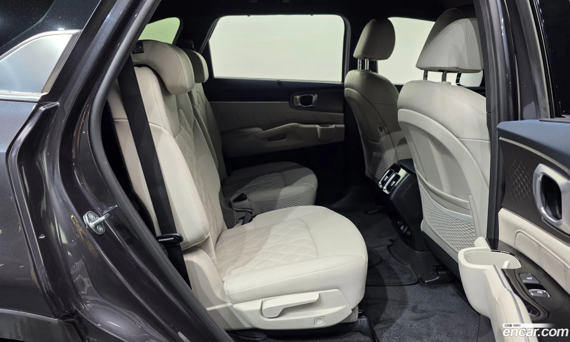 Kia Sorento 2023 — 17