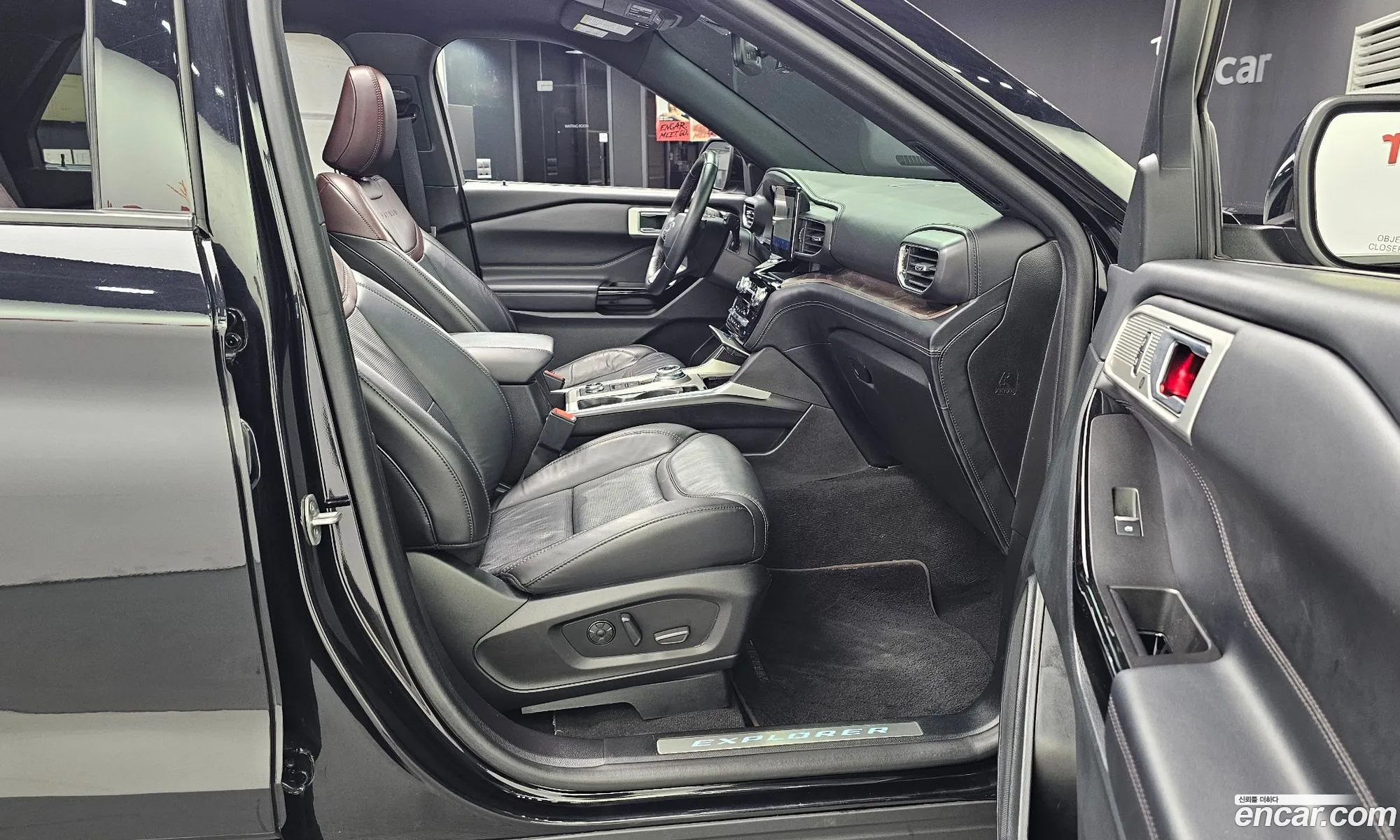 Ford Explorer 6th Gen 2022 1FM5K8HC — 3