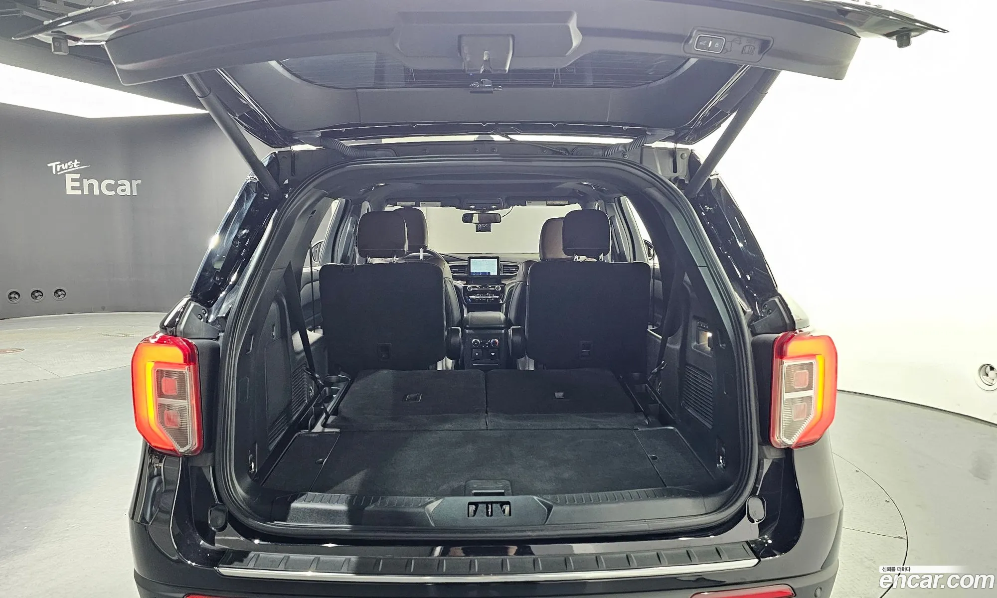 Ford Explorer 6th Gen 2022 1FM5K8HC111111111 — 10