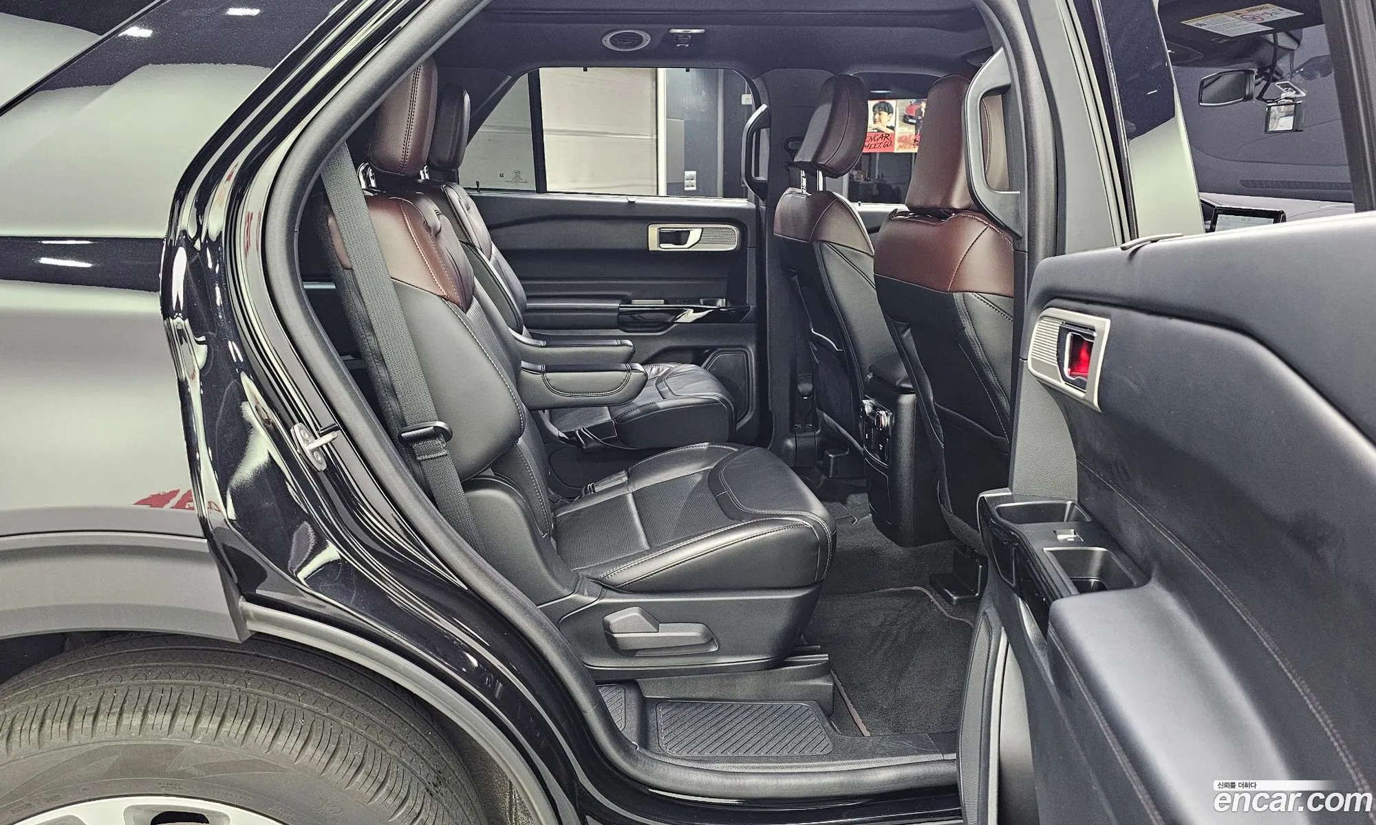Ford Explorer 6th Gen 2022 1FM5K8HC111111111 — 18