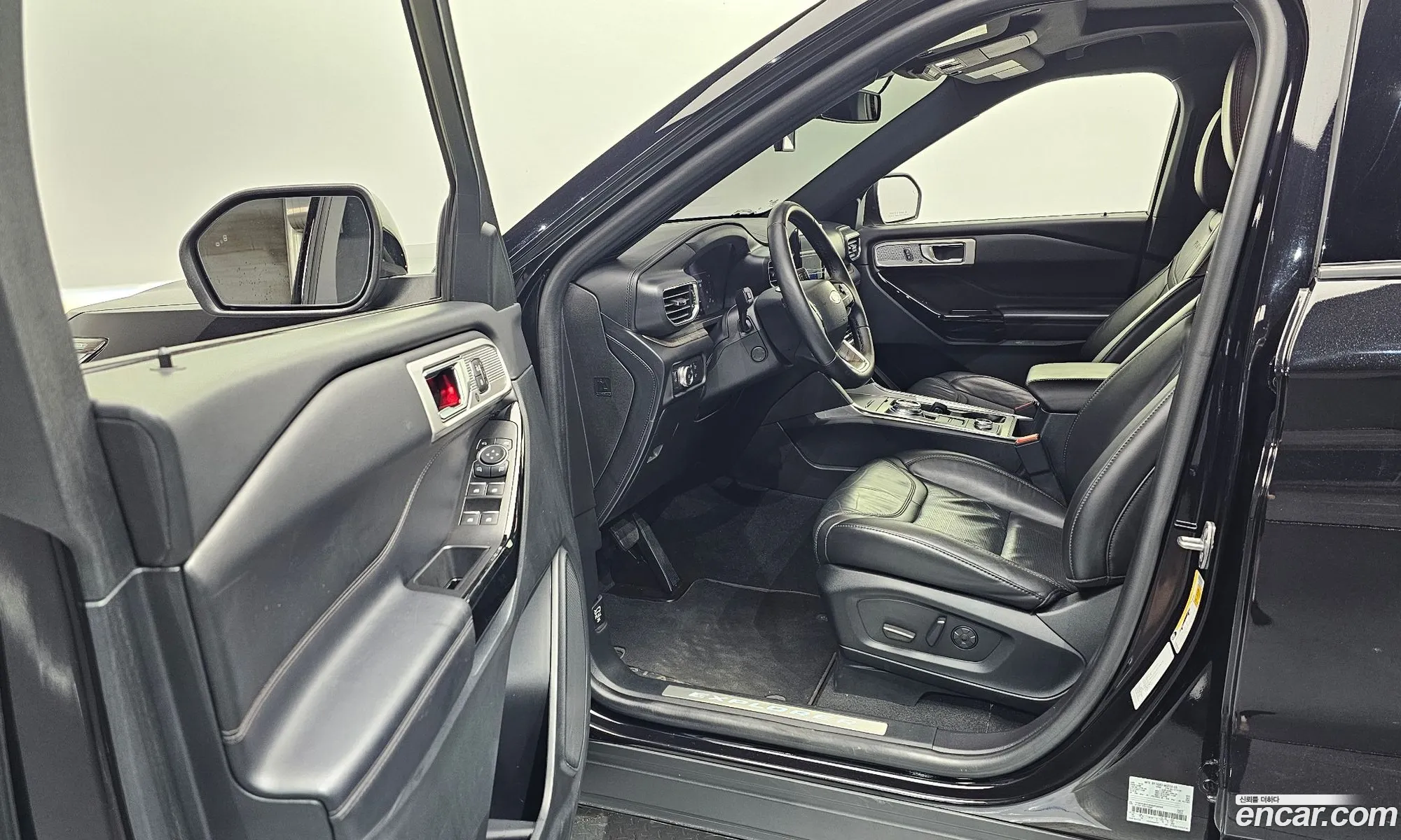 Ford Explorer 6th Gen 2022 1FM5K8HC111111111 — 28