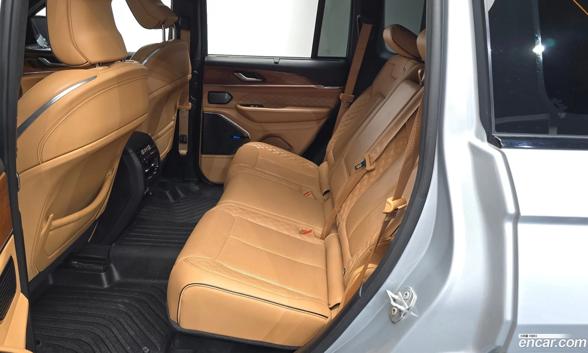 Jeep Grand Cherokee 2023 — 4