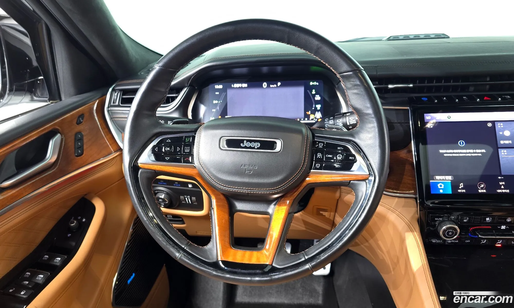 Jeep Grand Cherokee 2023 — 14