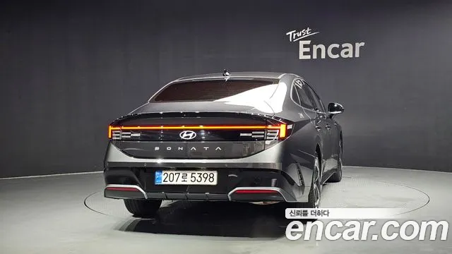 Hyundai Sonata the Edge Hybrid 2024 — 3