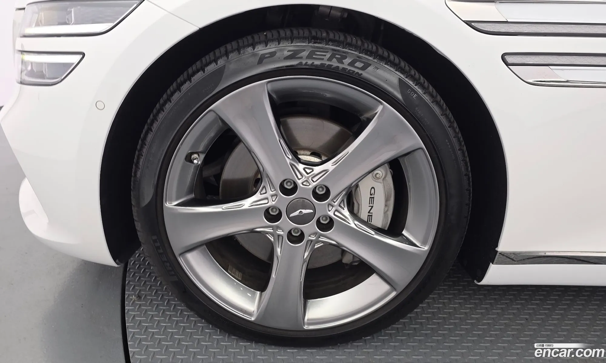 Genesis G80 2021 — 2