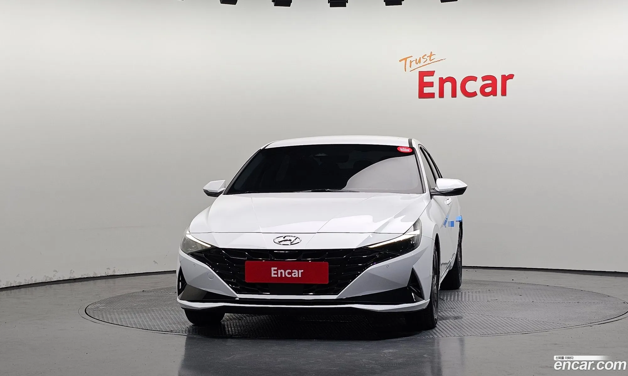 Hyundai Elantra 2022 — 28
