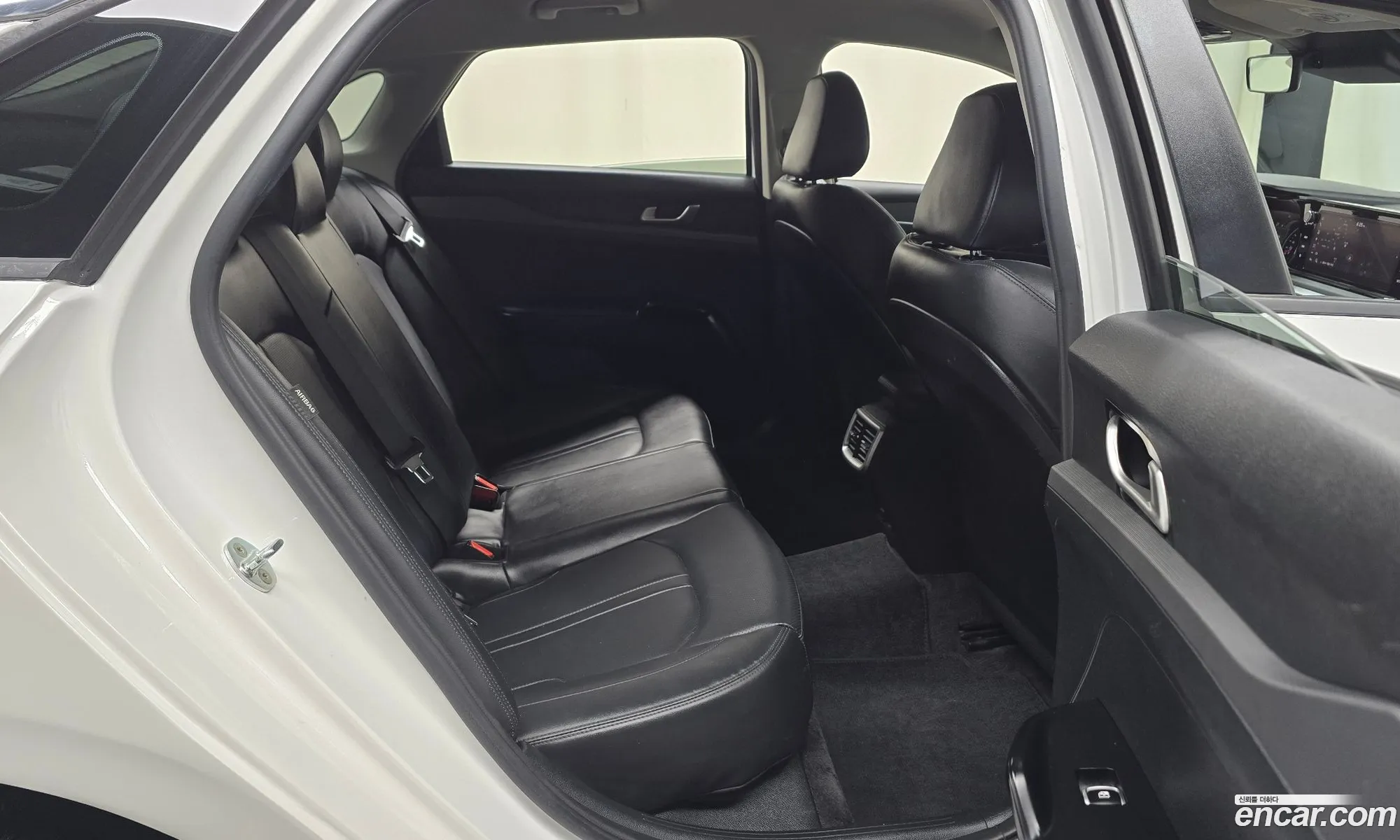 Kia K5 2021 — 30