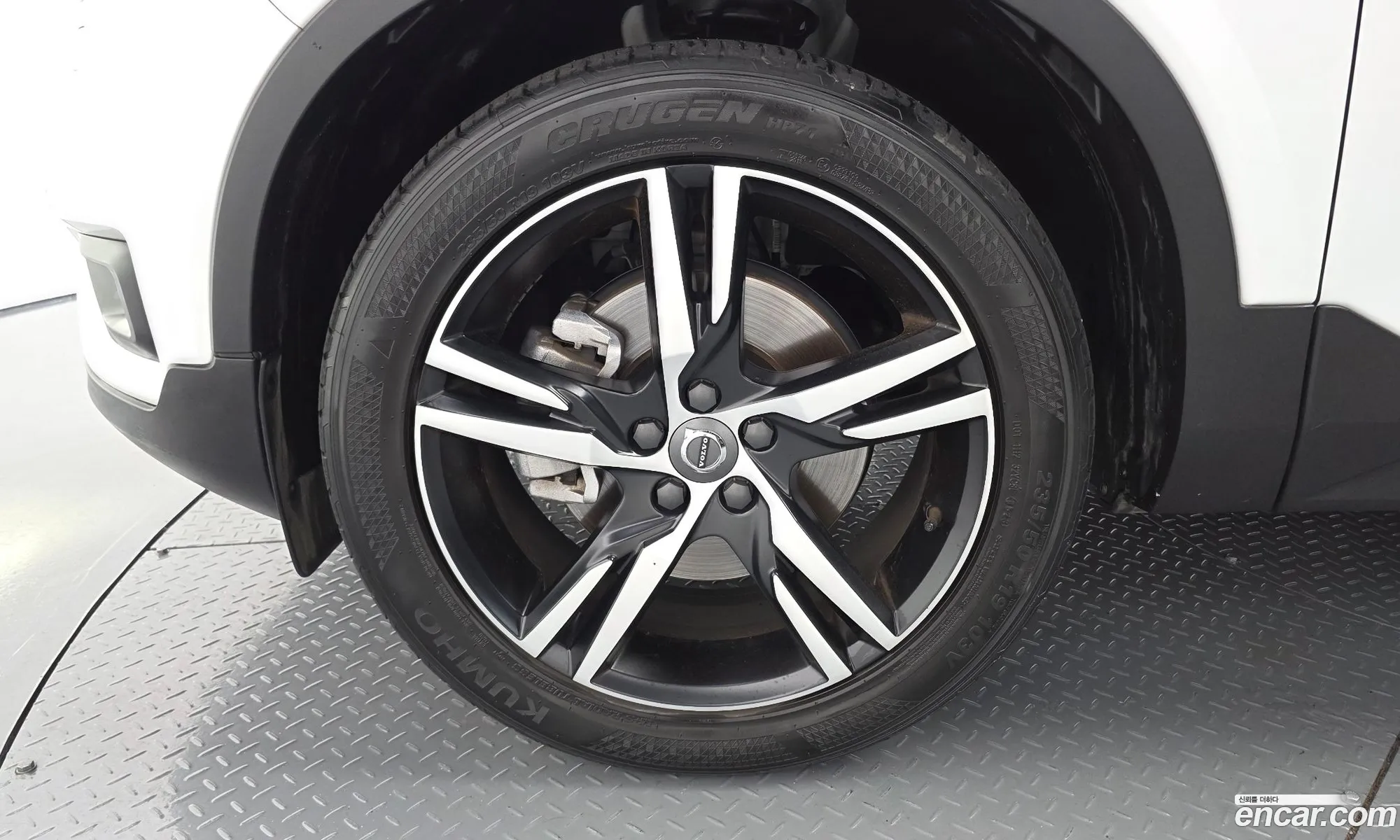 Volvo XC40 2020 — 18