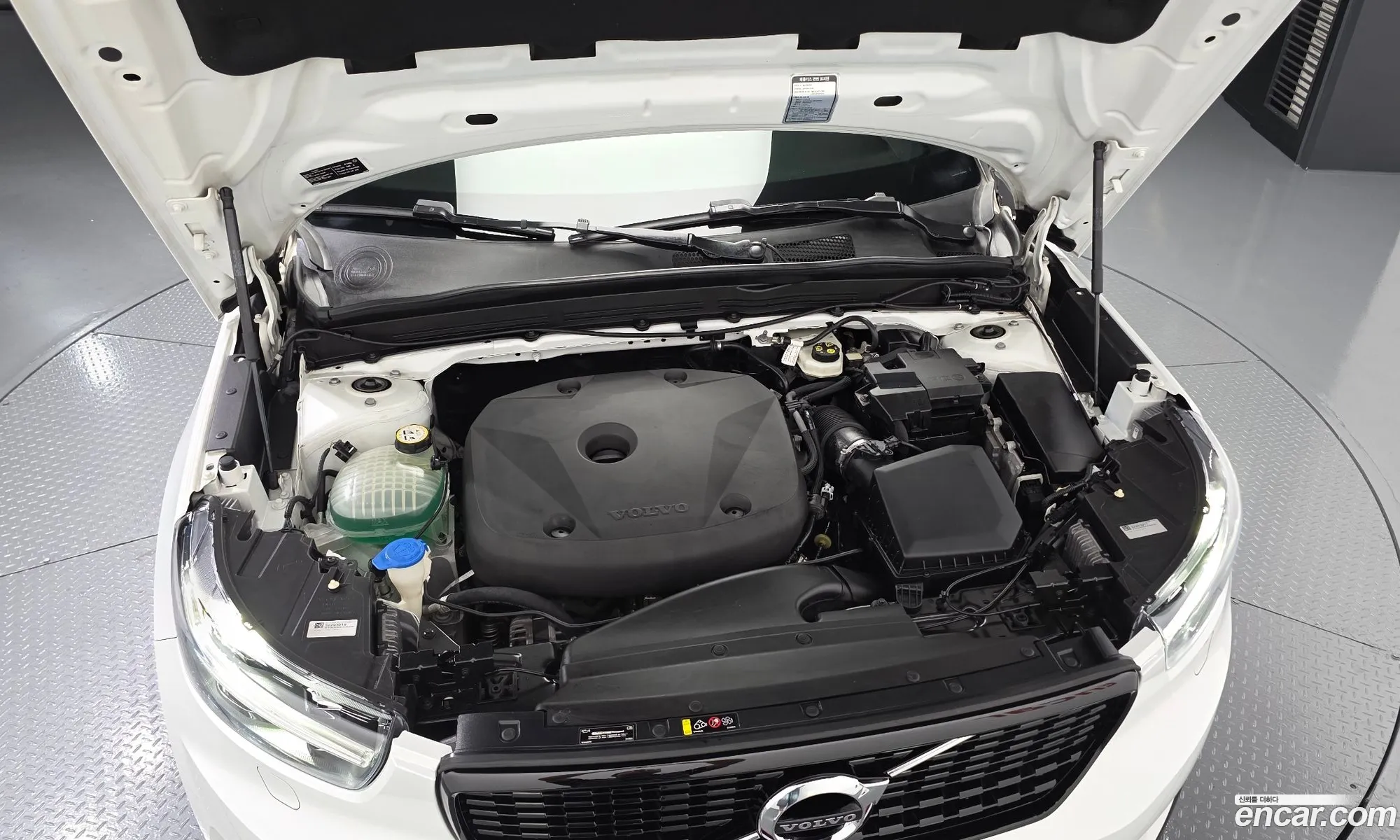 Volvo XC40 2020 — 16