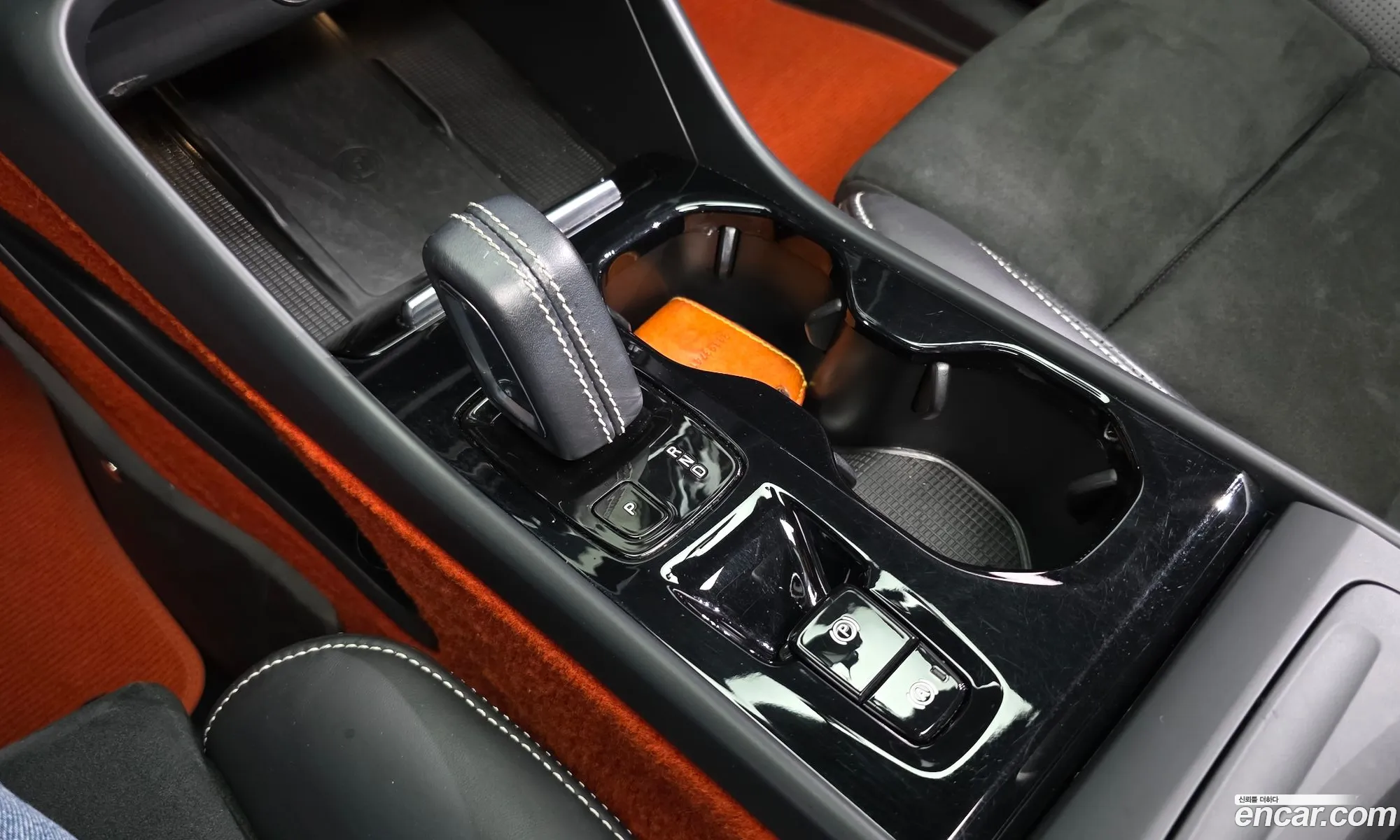 Volvo XC40 2020 — 4