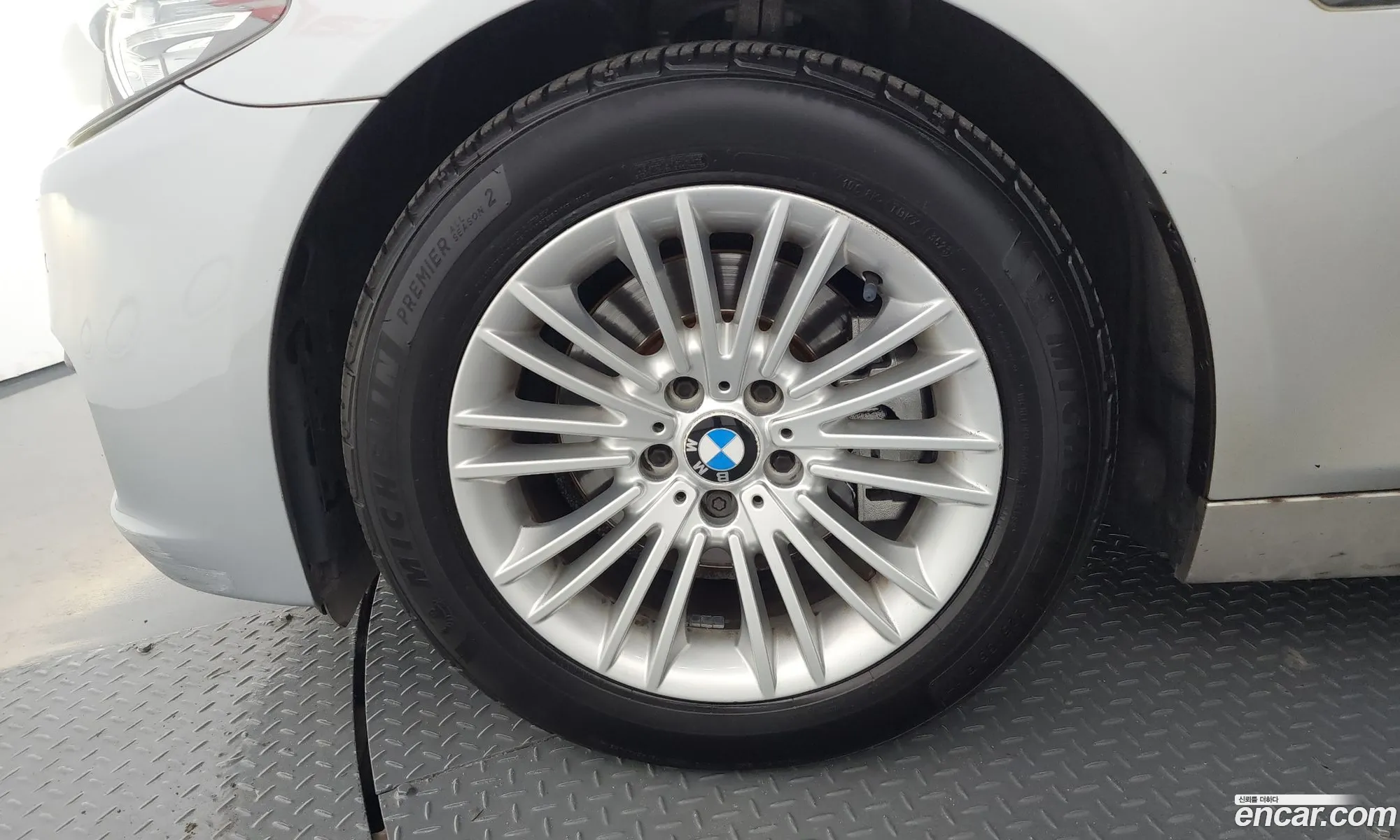 BMW 5 Series 2014 WBA5C3102ED044642 — 2