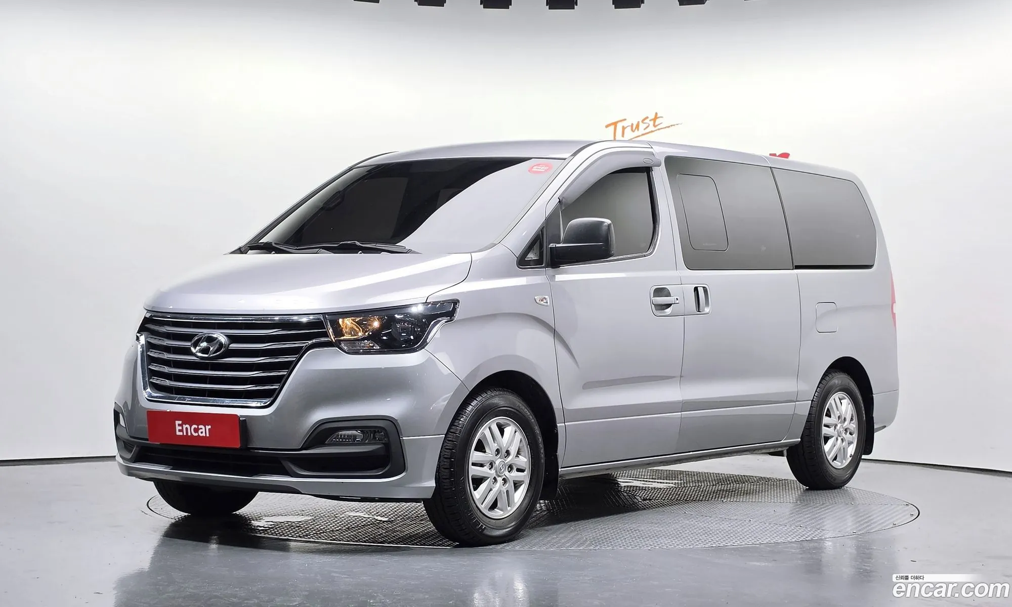 Hyundai Grand Starex 2020 — 29