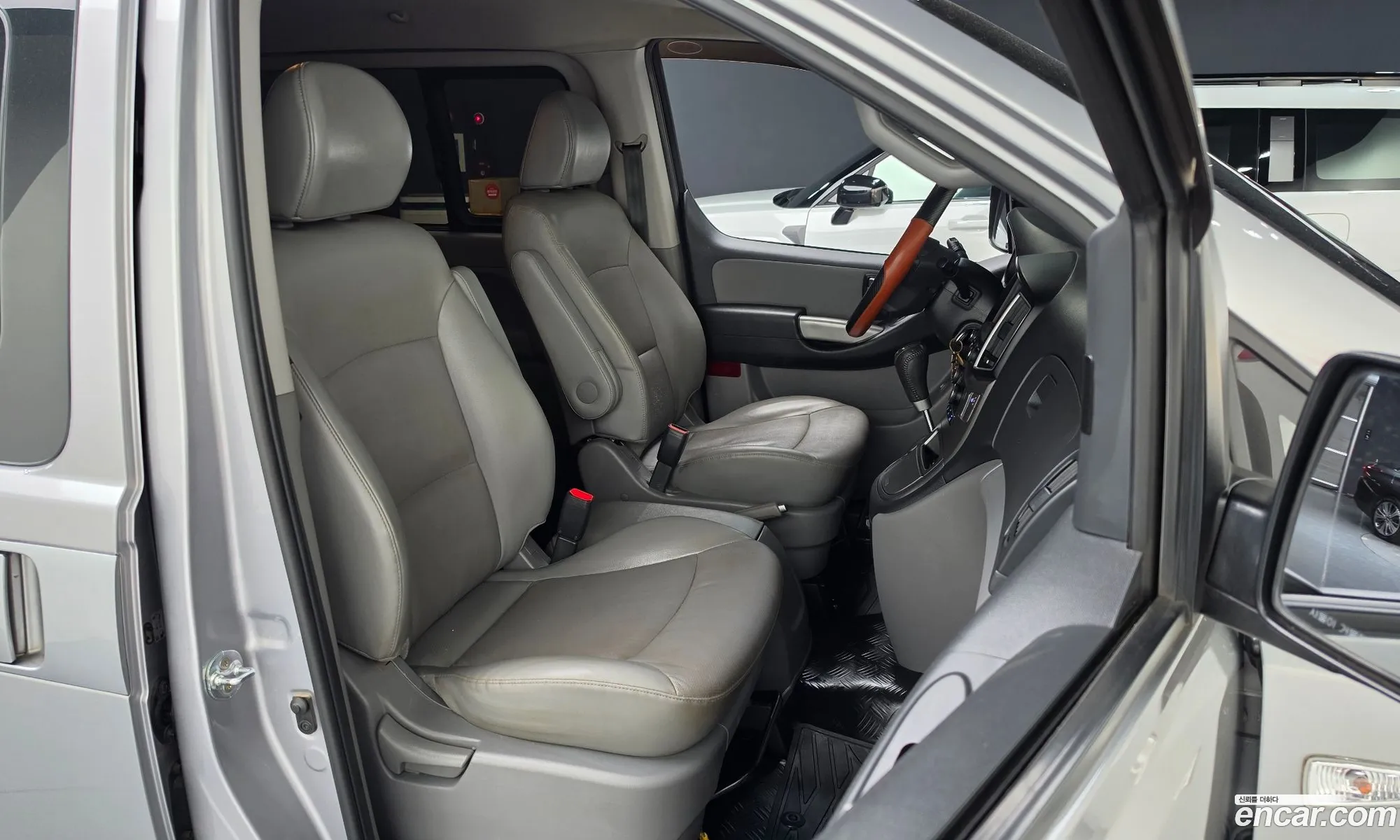 Hyundai Grand Starex 2020 — 14