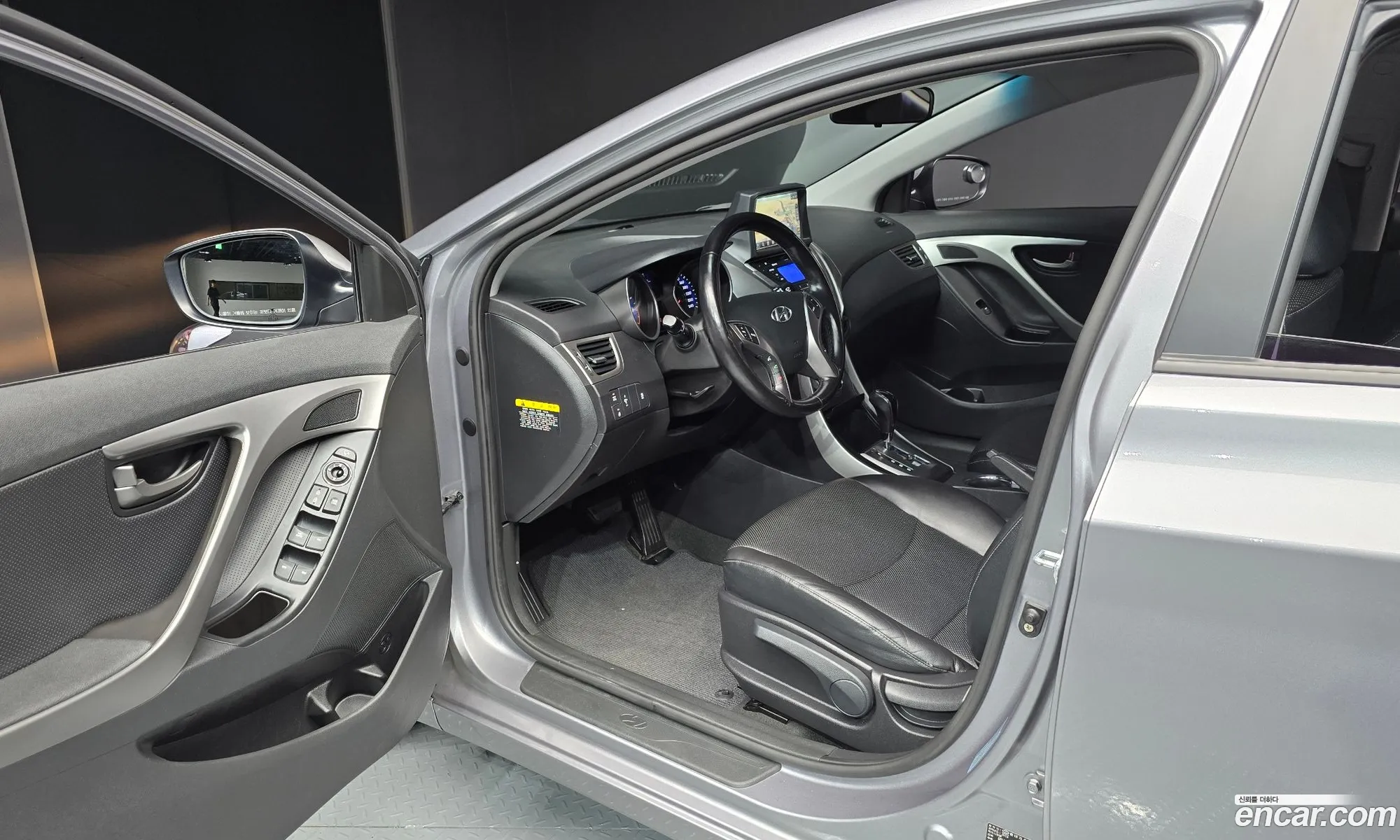 Hyundai Elantra MD 2012 — 26