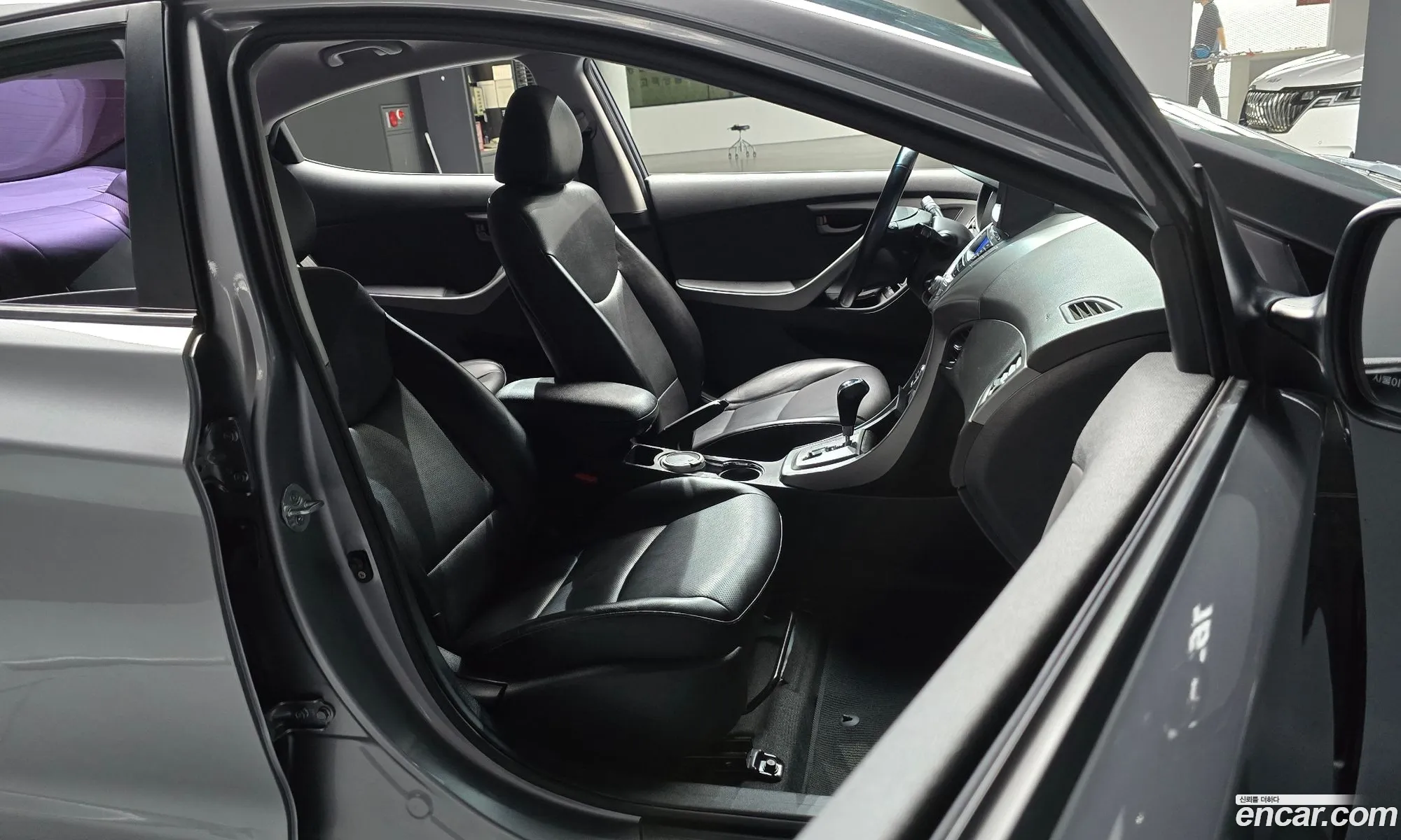Hyundai Elantra MD 2012 — 24