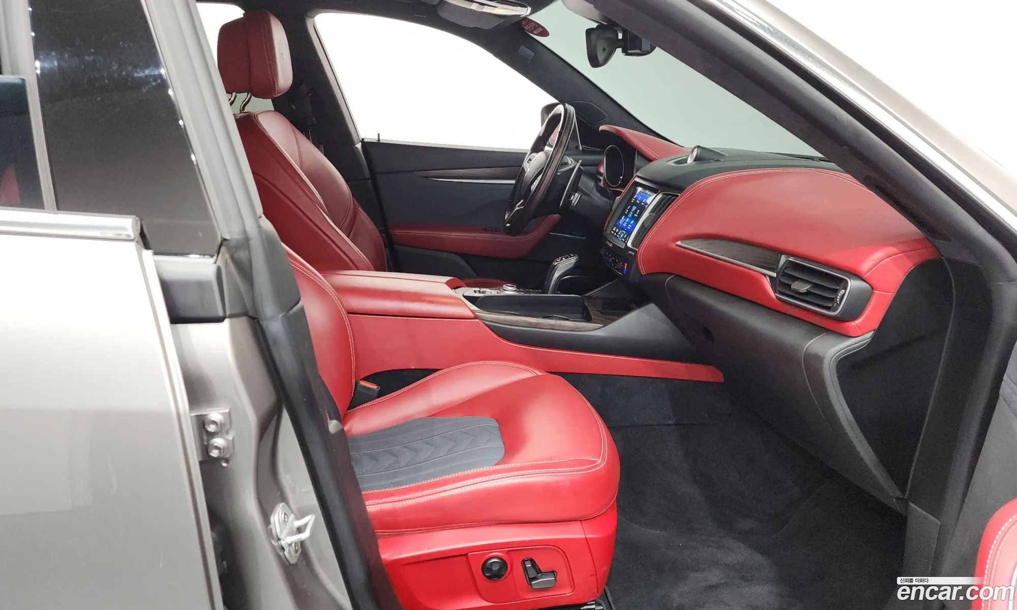 Maserati Levante 2020 ZN661XUG7LX347133 — 21