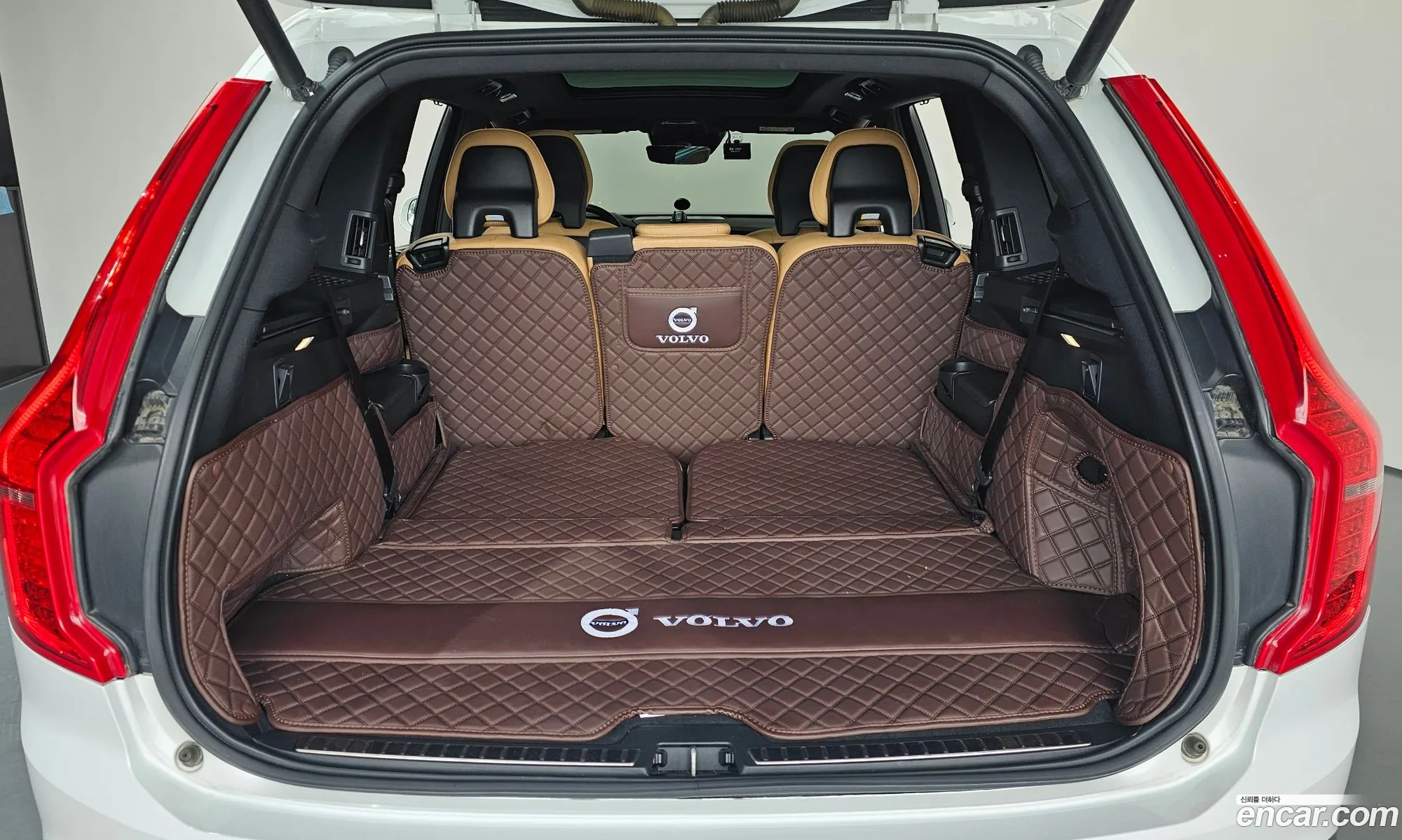 Volvo XC90 2019 YV1LFA22CK1452061 — 15