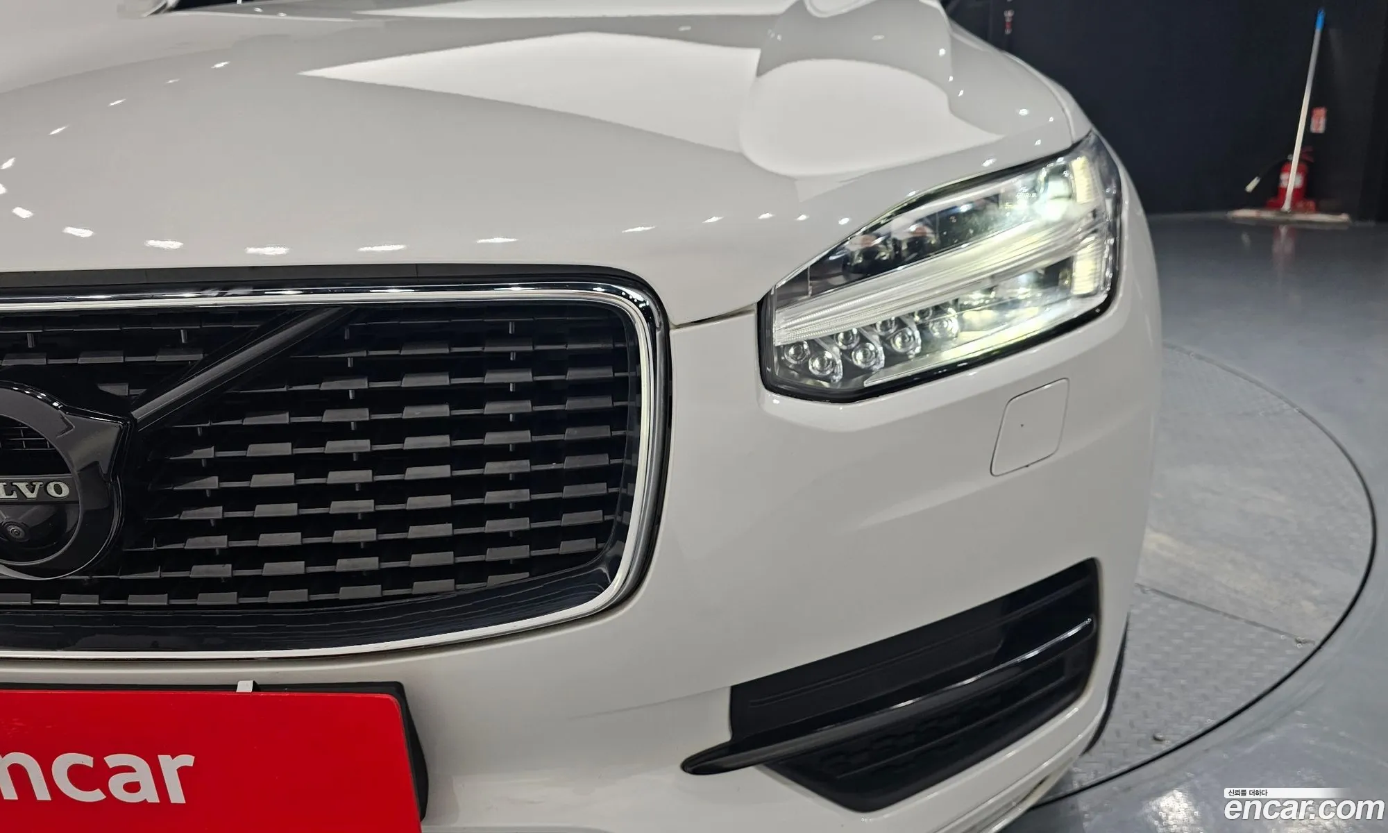 Volvo XC90 2019 YV1LFA22CK1452061 — 26