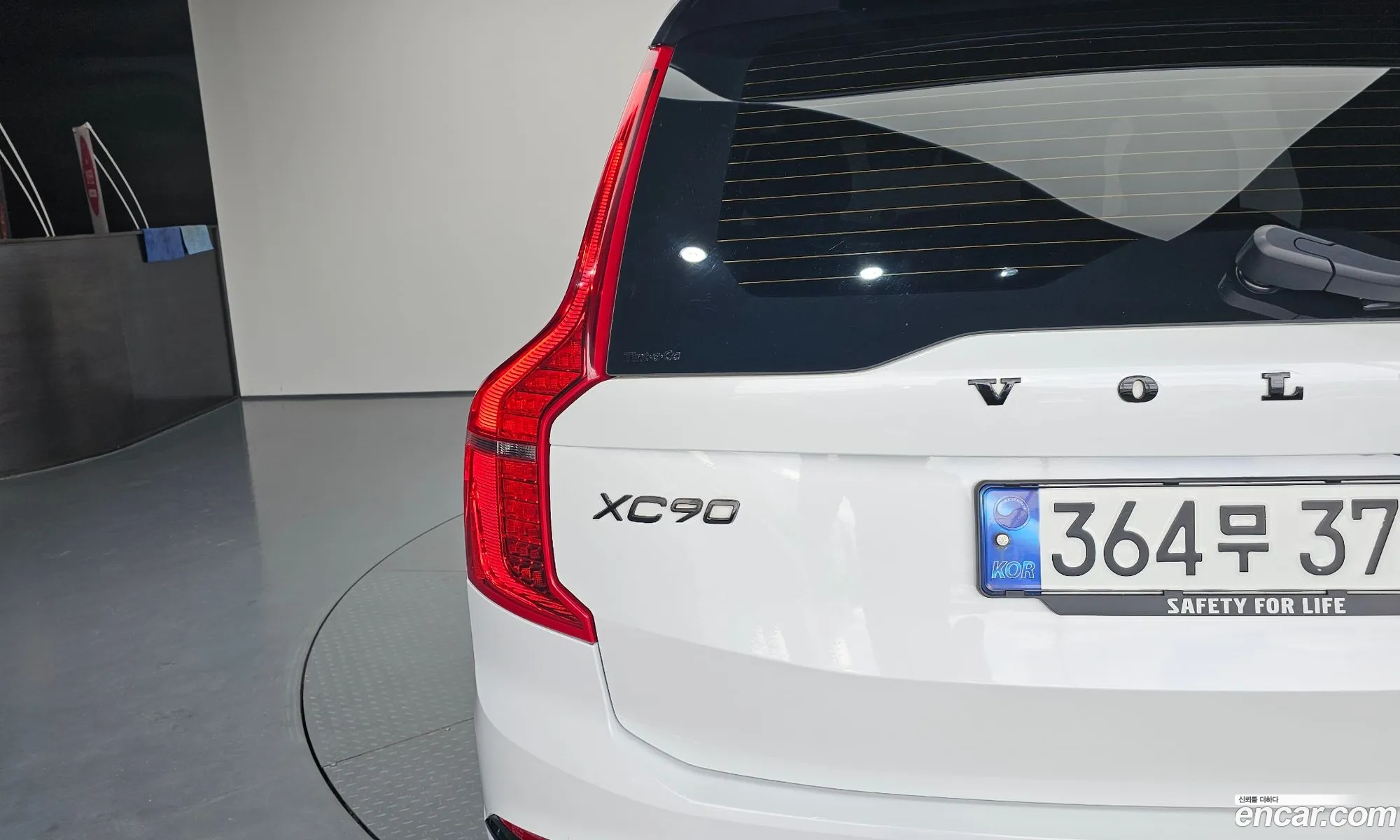 Volvo XC90 2019 YV1LFA22CK1452061 — 8