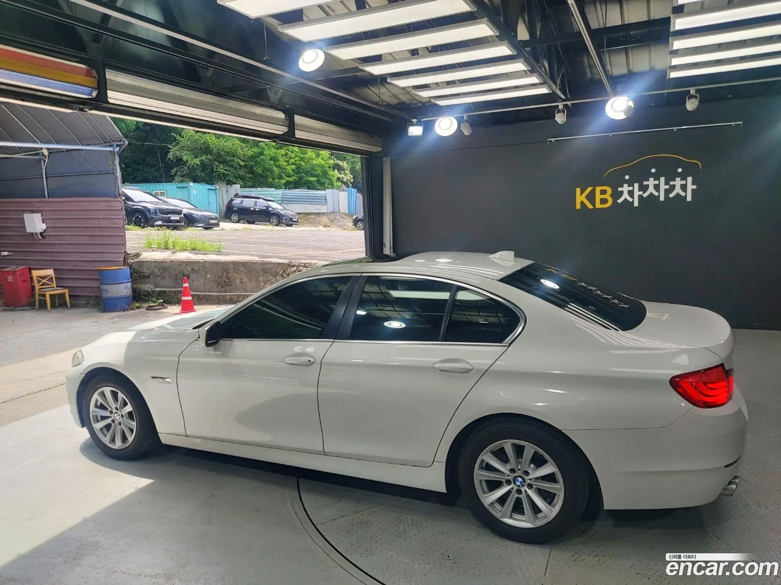 BMW 5 Series 2013 — 14