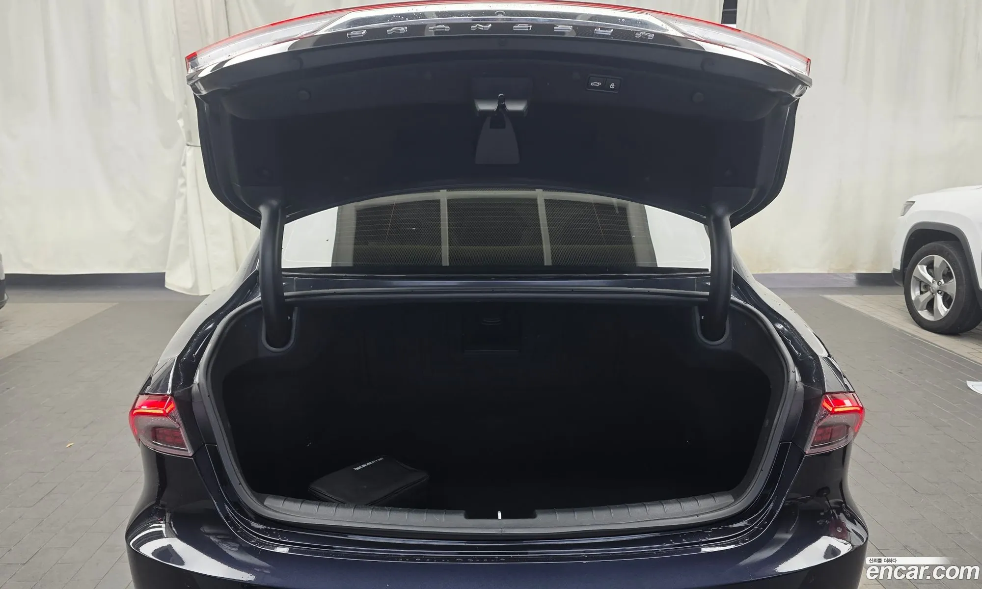 Hyundai Grandeur IG 2020 — 25