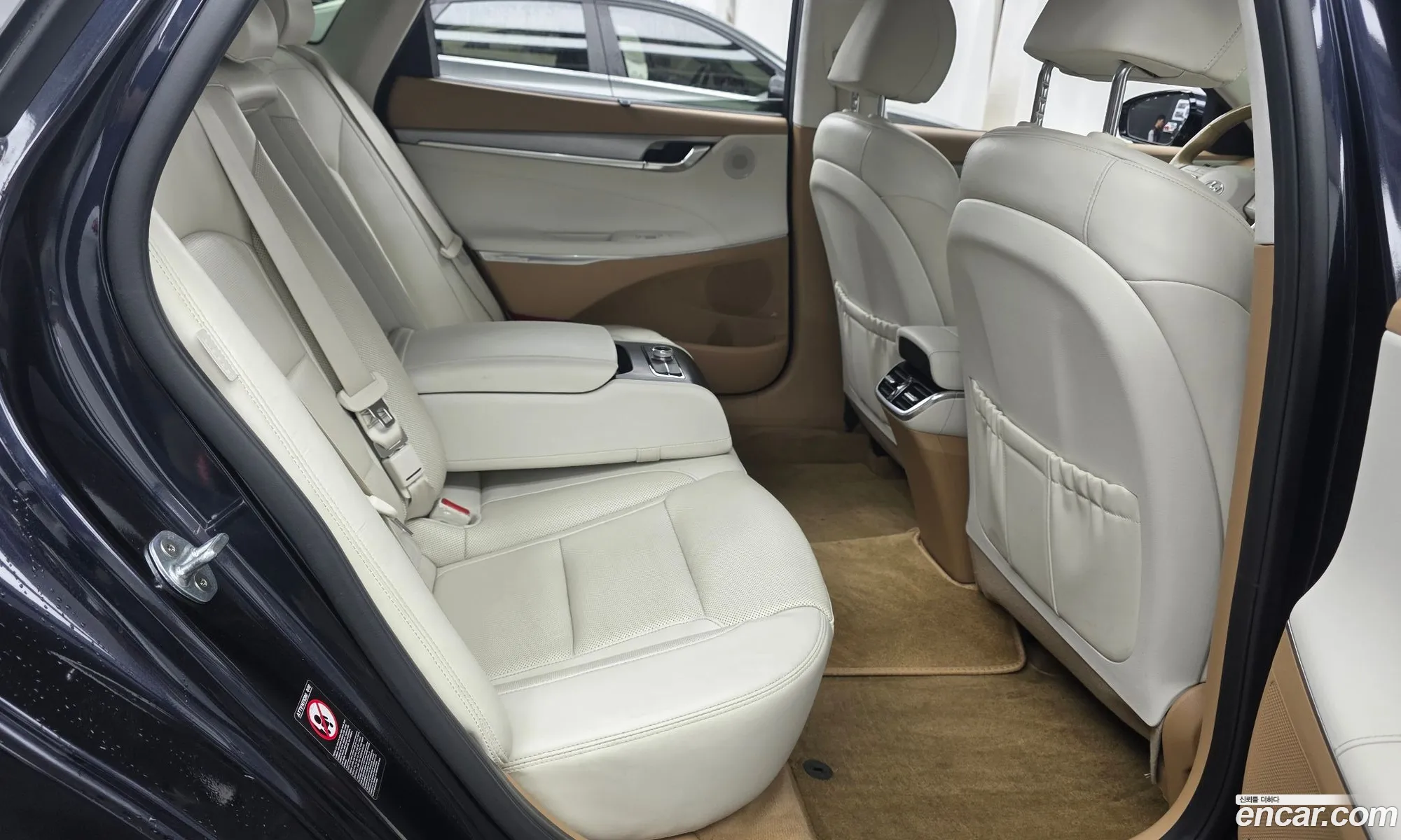 Hyundai Grandeur IG 2020 — 32