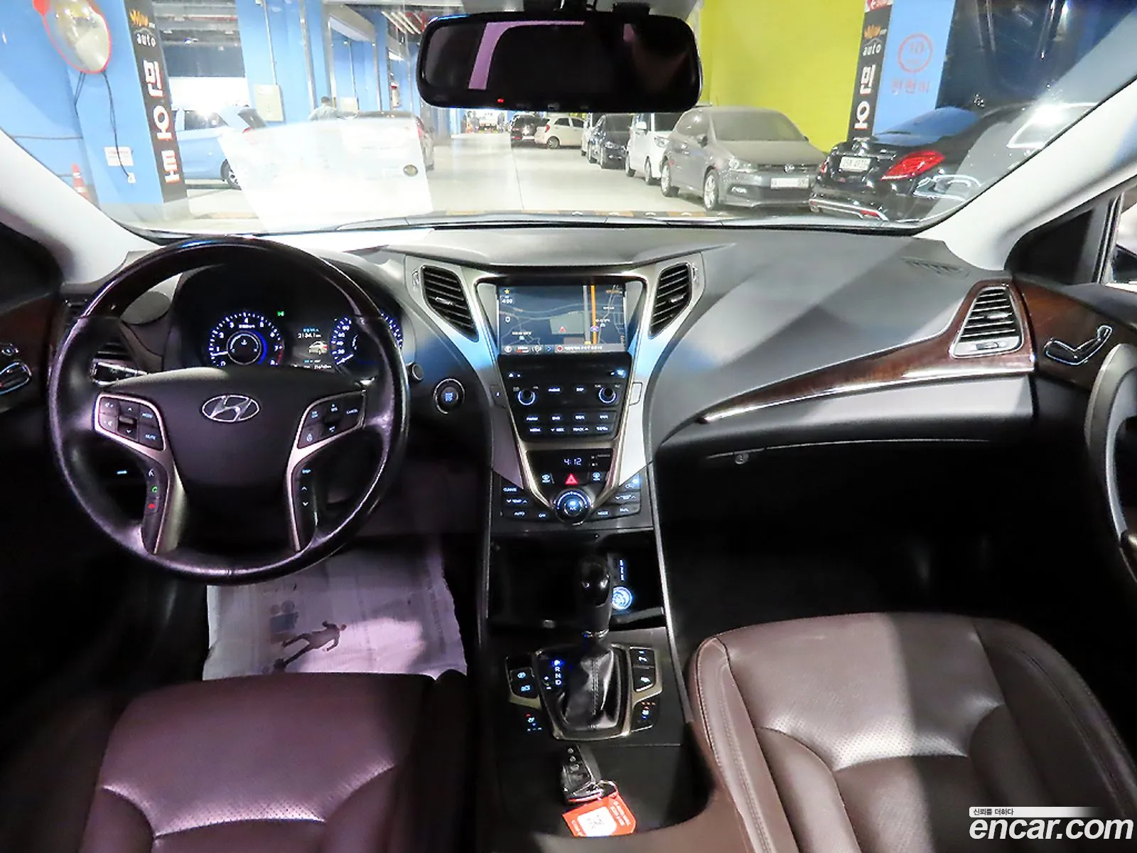 Hyundai Grandeur HG 2014 — 18