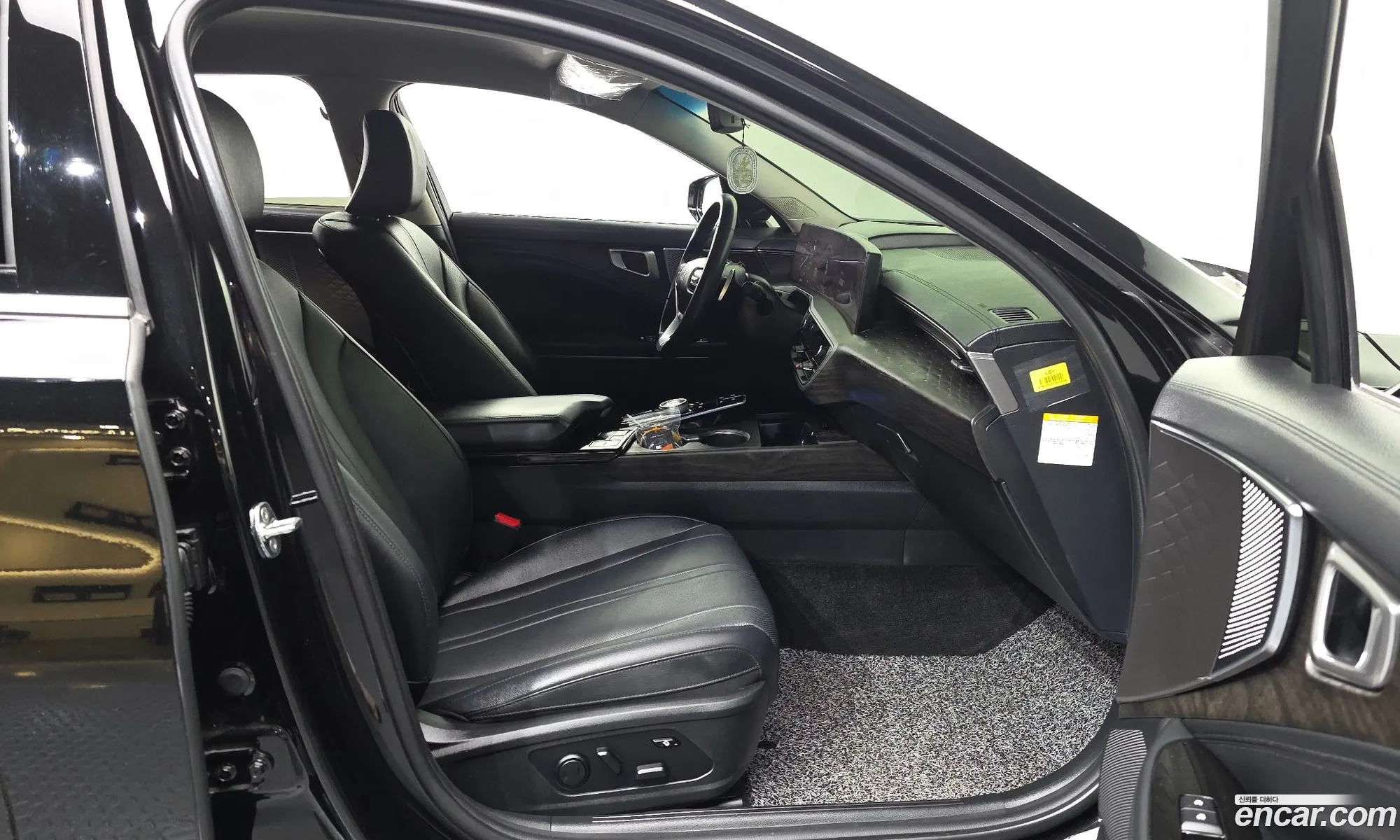 Kia K8 Hybrid 2022 — 4