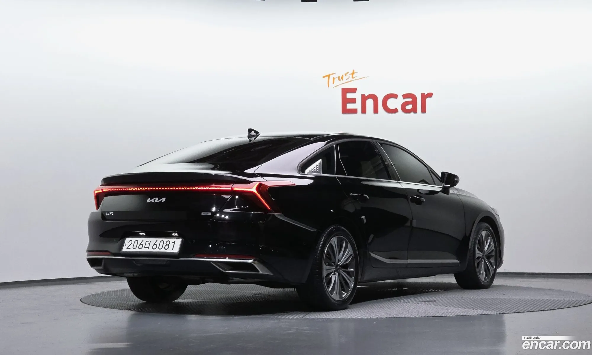 Kia K8 Hybrid 2022 — 32