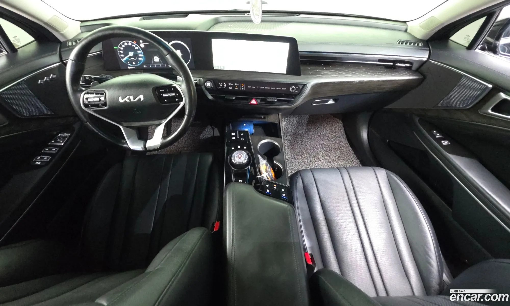 Kia K8 Hybrid 2022 — 36