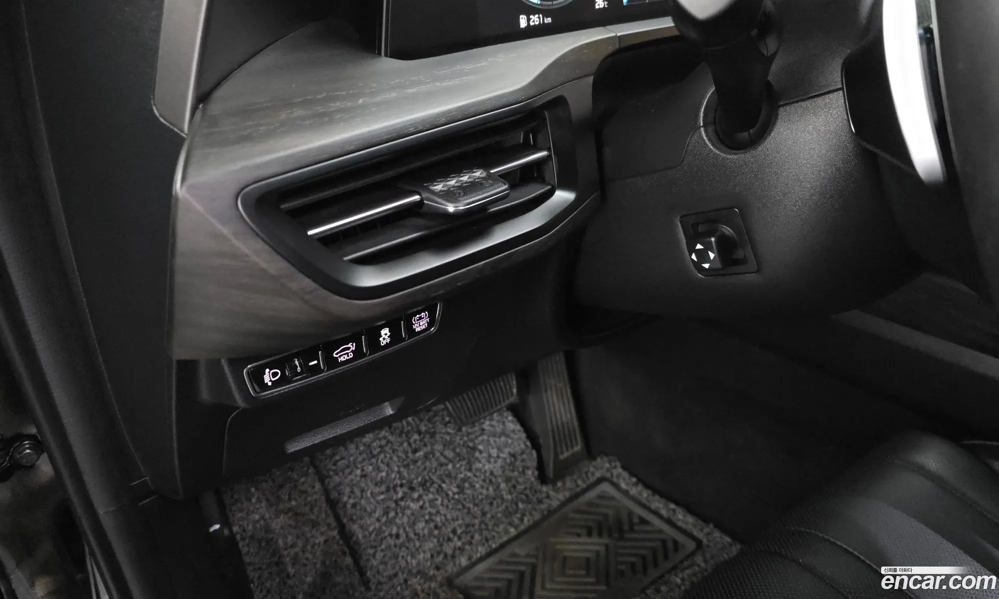 Kia K8 Hybrid 2022 — 5