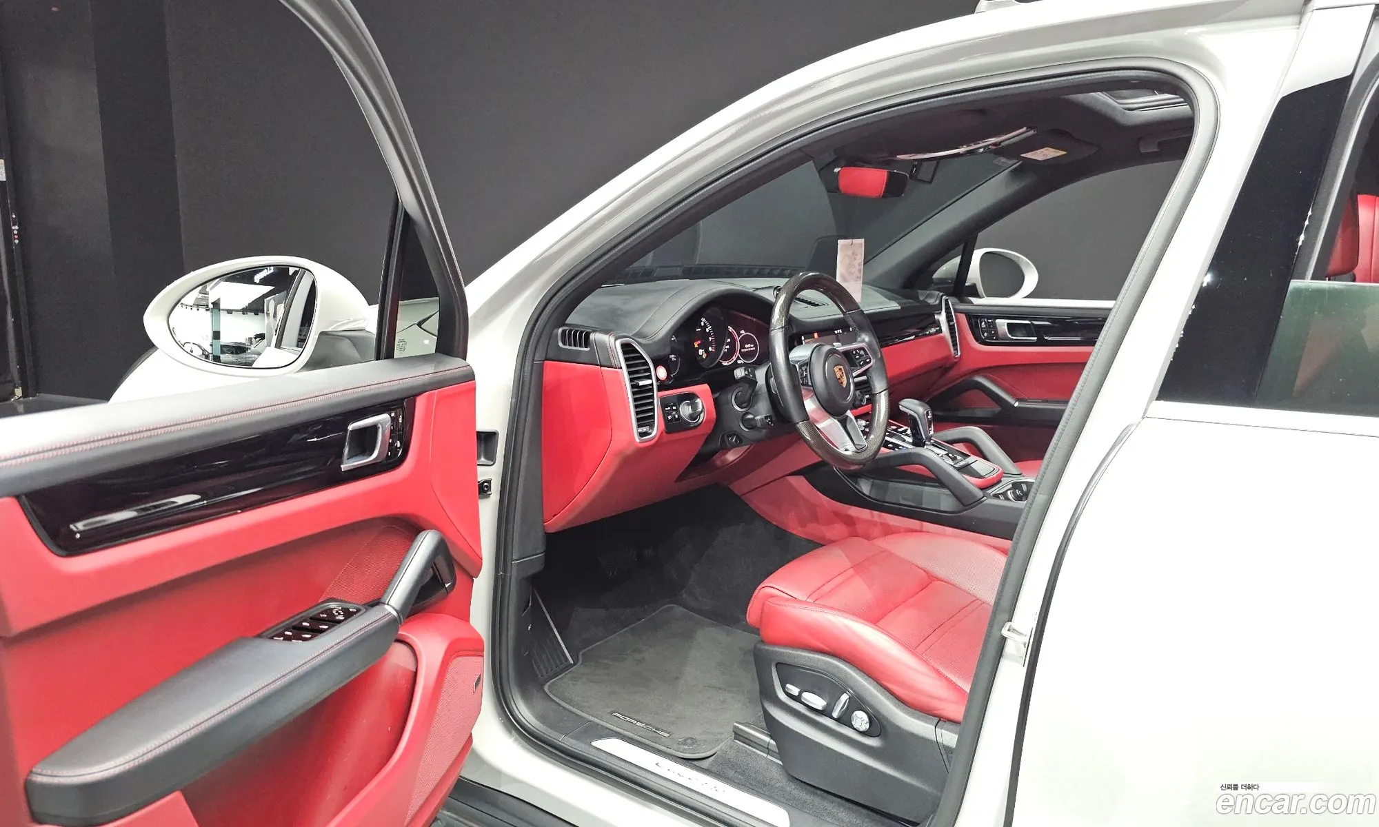 Porsche Cayenne 2020 WP1AA29Y3MDA00531 — 3