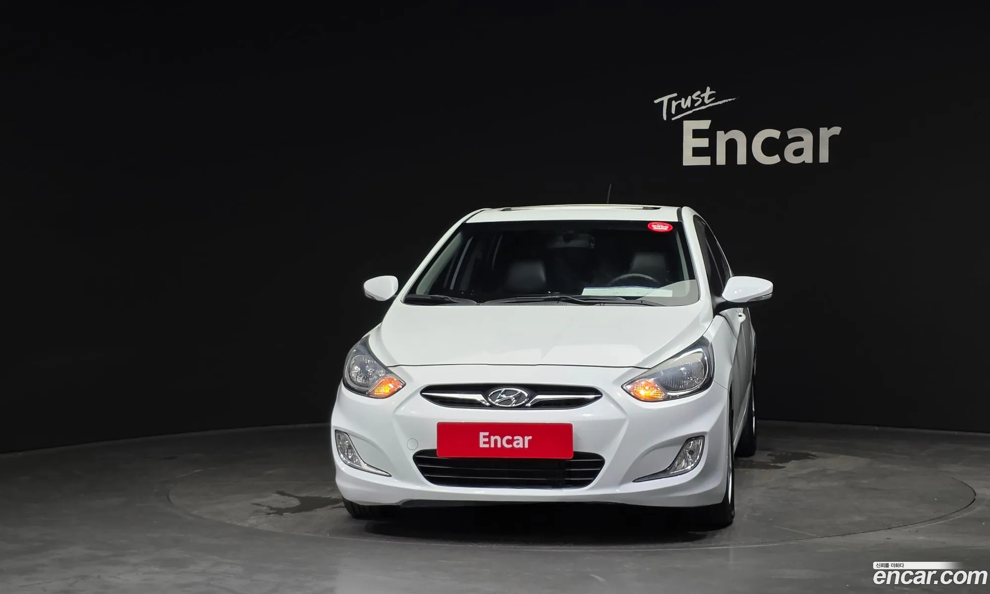 Hyundai Accent 2011 — 12