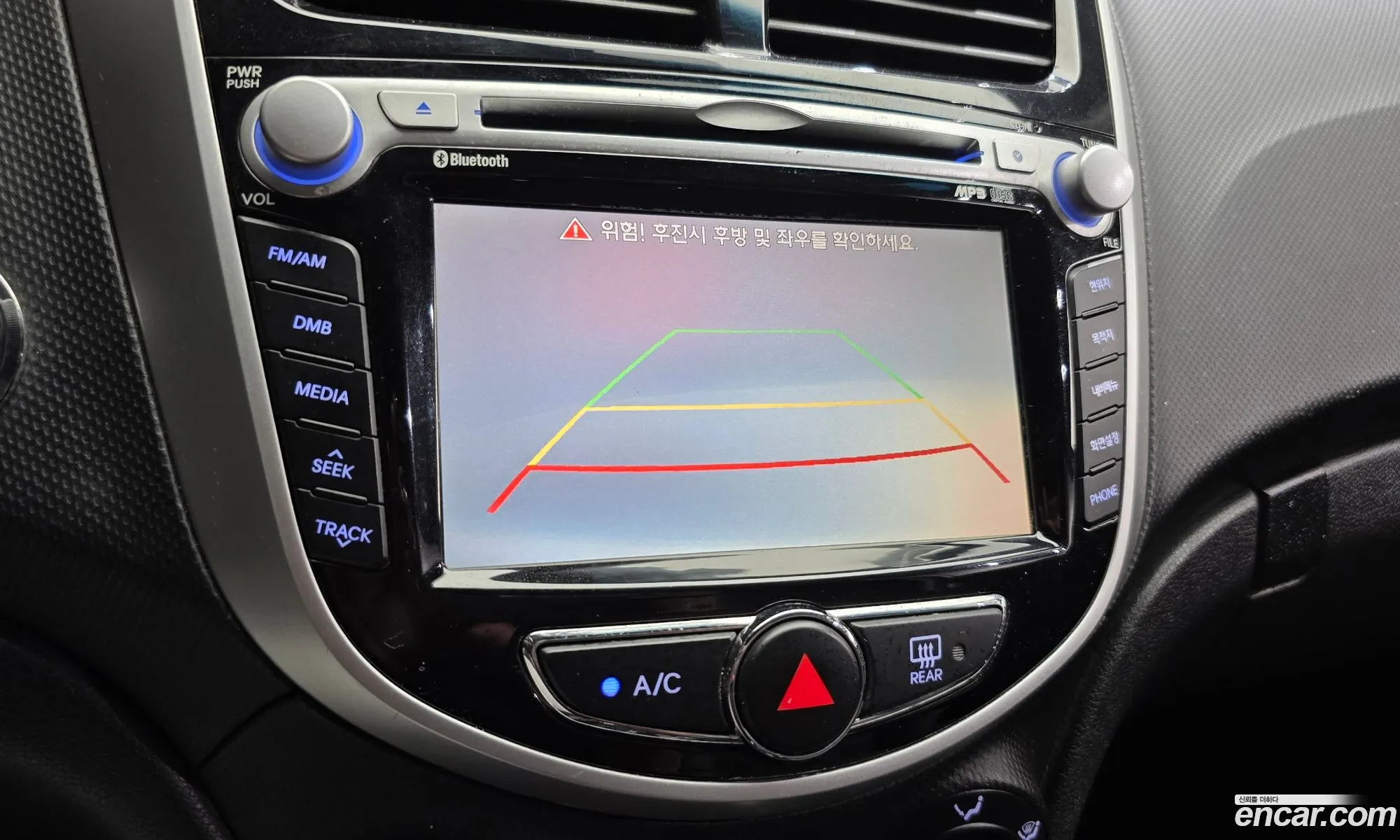 Hyundai Accent 2011 — 17