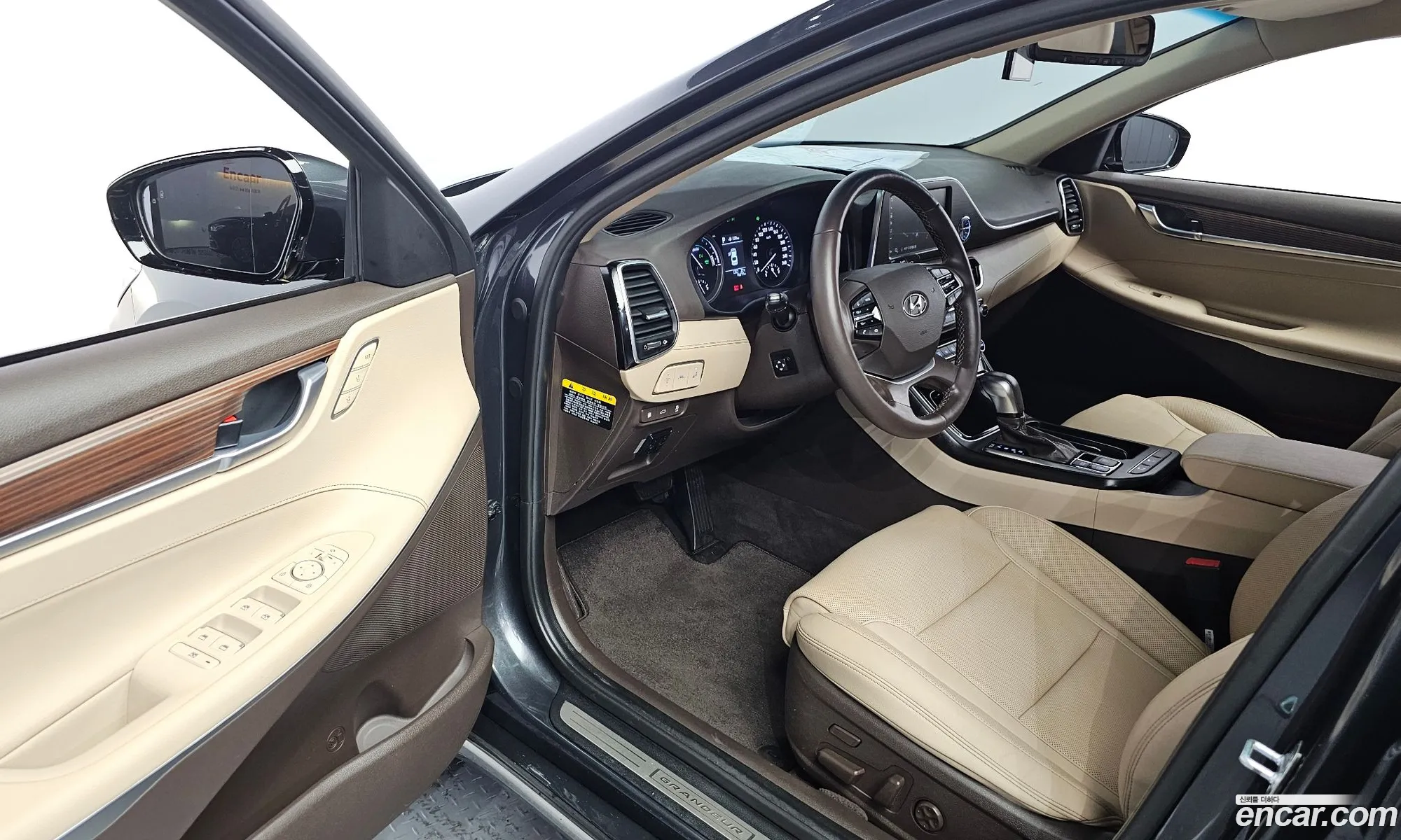 Hyundai Grandeur IG Hybrid 2017 — 8